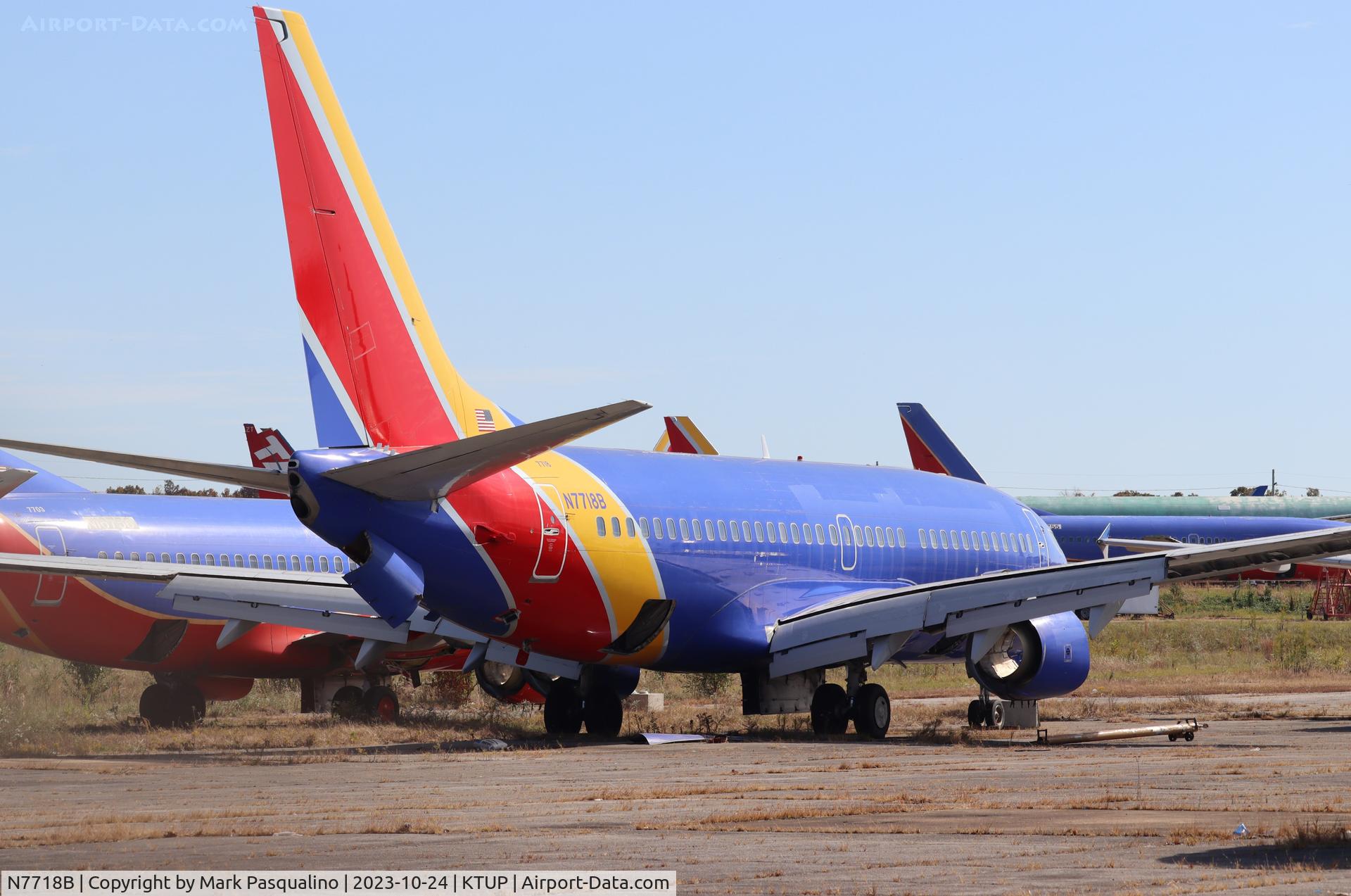 N7718B, 2005 Boeing 737-76N C/N 32665, Boeing 737-76N
