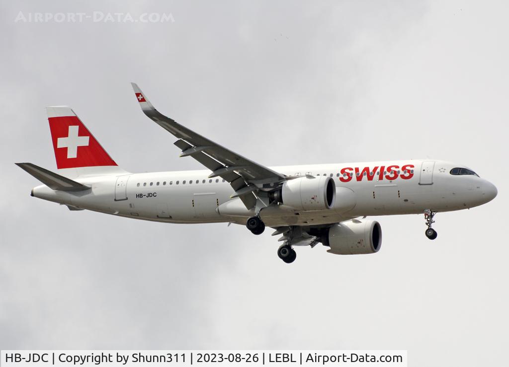 HB-JDC, 2020 Airbus A320-271N C/N 10242, Landing rwy 06L