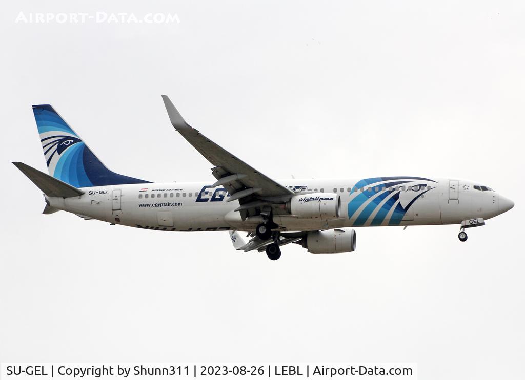 SU-GEL, 2017 Boeing 737-866 C/N 63804, Landing rwy 06L