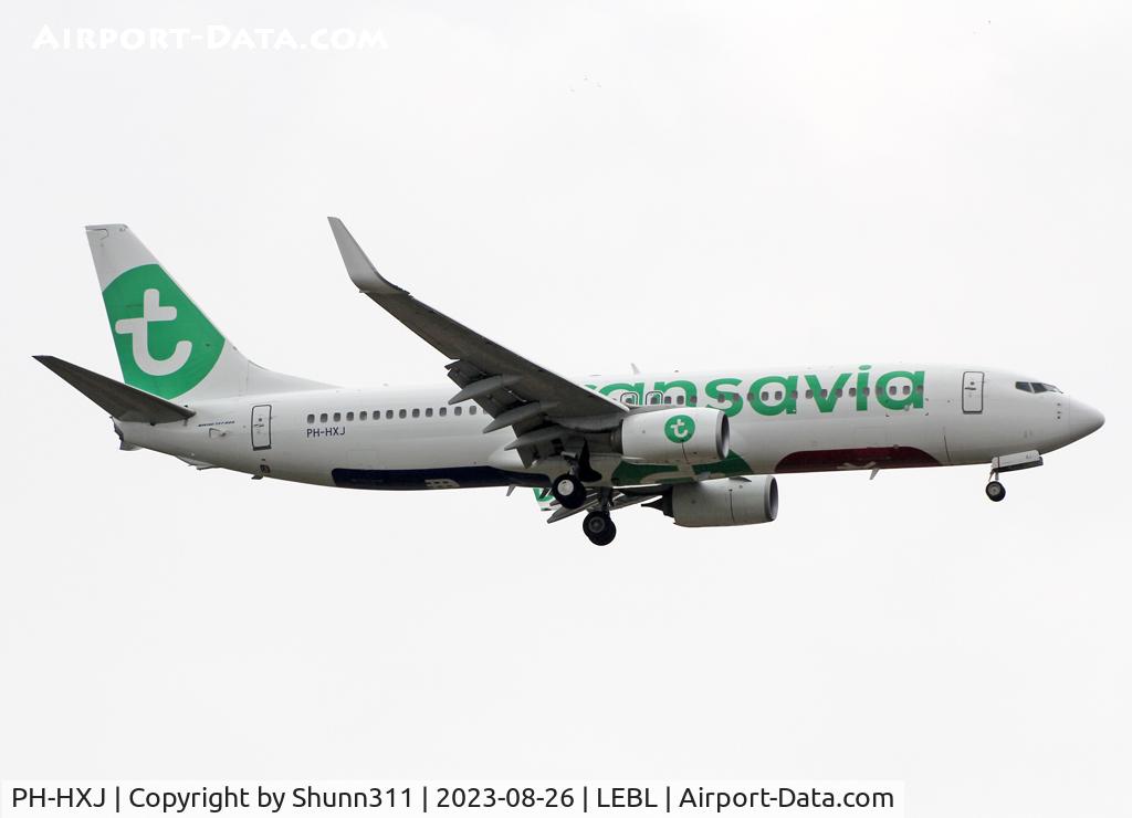 PH-HXJ, 2017 Boeing 737-800 C/N 62159, Landing rwy 06L