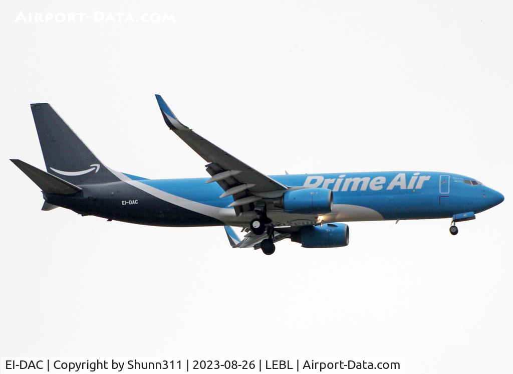 EI-DAC, 2002 Boeing 737-8AS C/N 29938, Landing rwy 06L