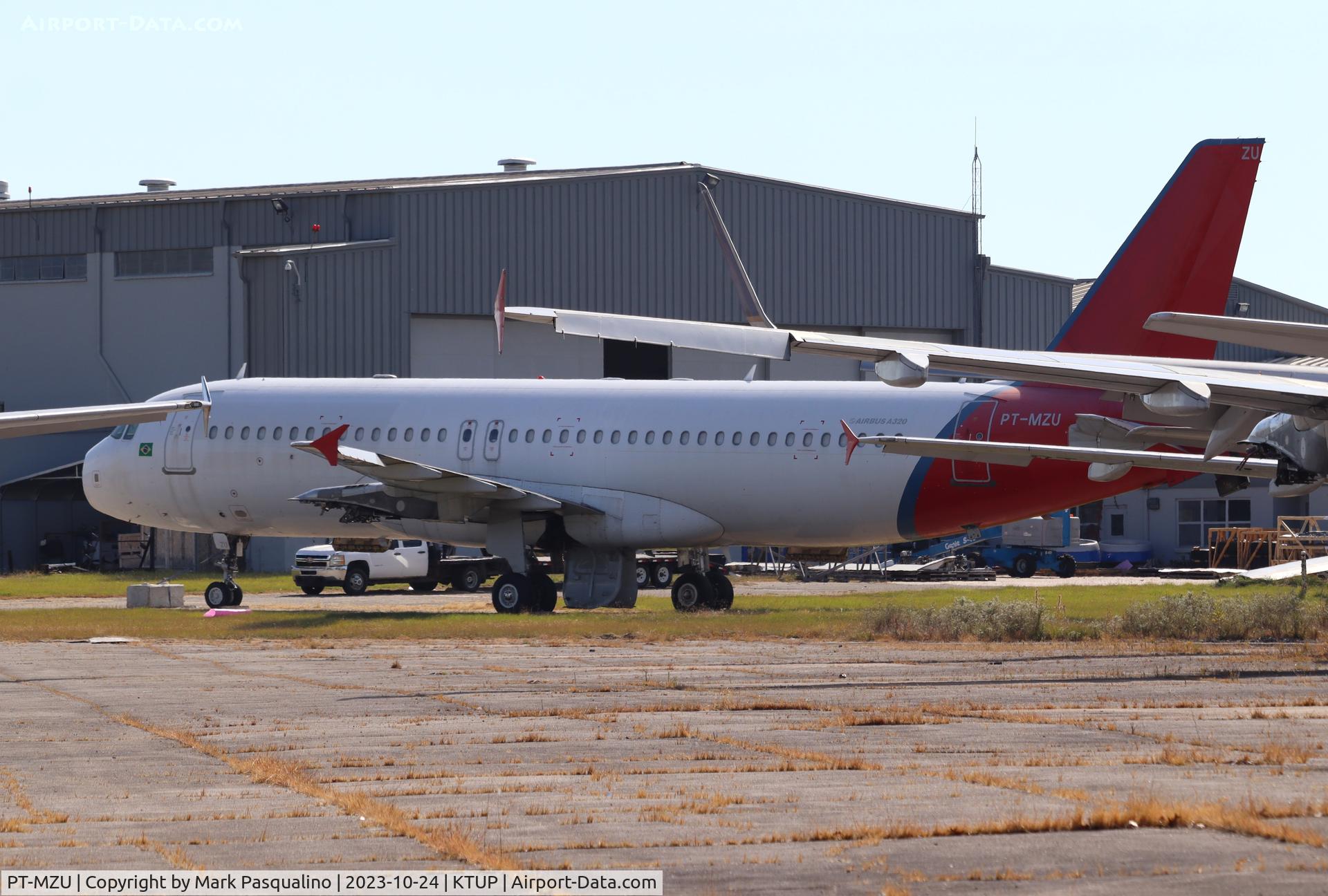 PT-MZU, Airbus A320-232 C/N 1518, Airbus A320-232