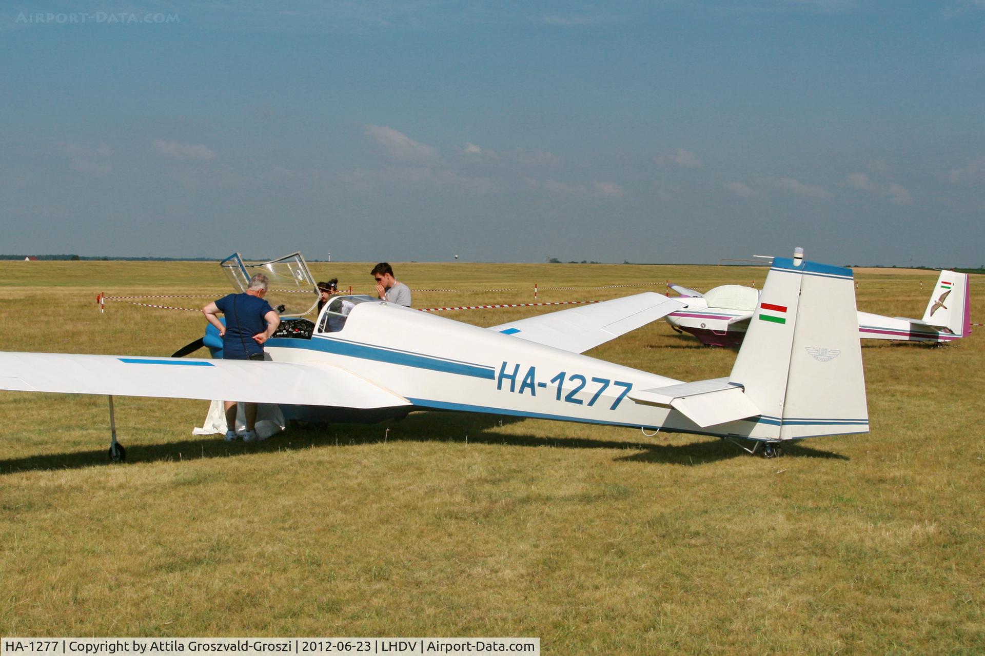 HA-1277, 1975 Scheibe SF-25C Falke 1700 C/N 4410, LHDV - Dunaújváros-Kisapostag Airport, Hungary AIRSHOW 2012