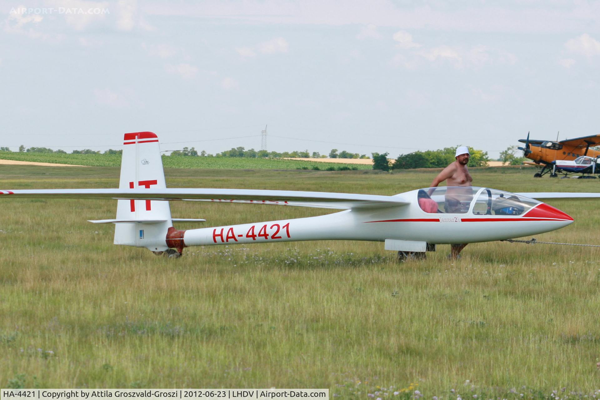 HA-4421, 1981 PZL-Bielsko SZD-42-2 Jantar 2B C/N B-1127, LHDV - Dunaújváros-Kisapostag Airport, Hungary AIRSHOW 2012