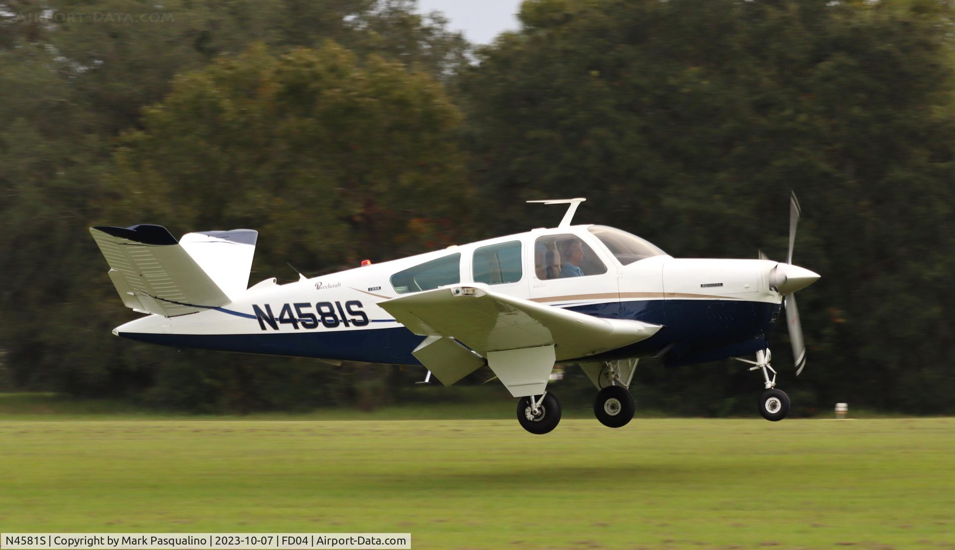 N4581S, 1975 Beech V35B Bonanza C/N D-9808, Beech V35B