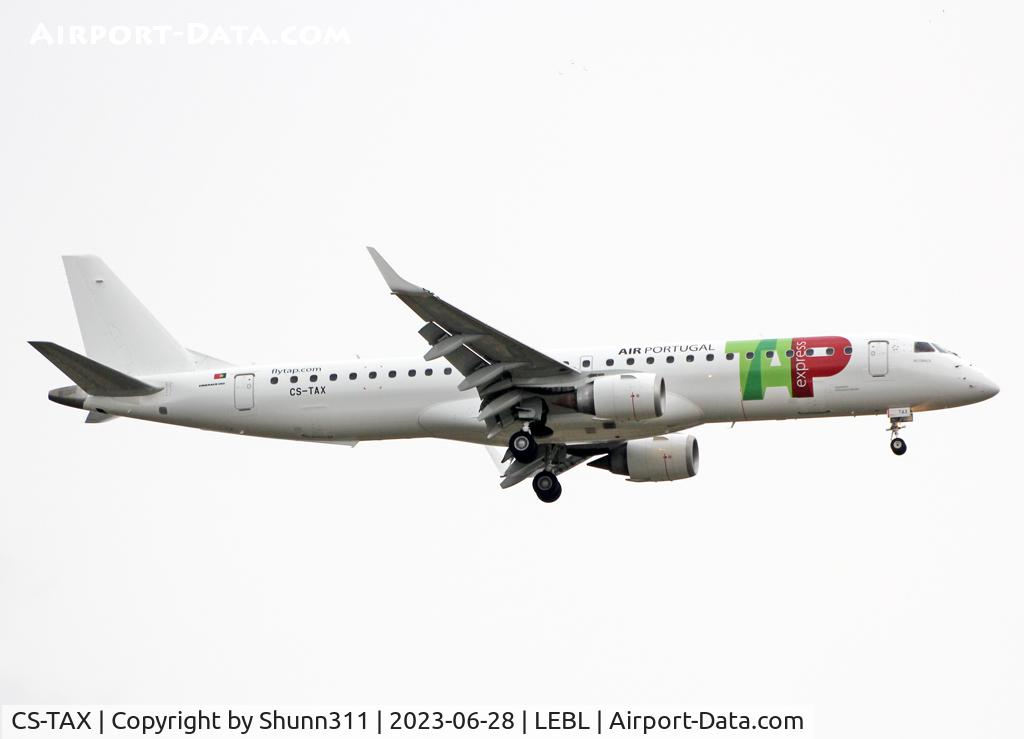 CS-TAX, 2010 Embraer 195LR (ERJ-190-200LR) C/N 19000344, Landing rwy 06L... White tail...