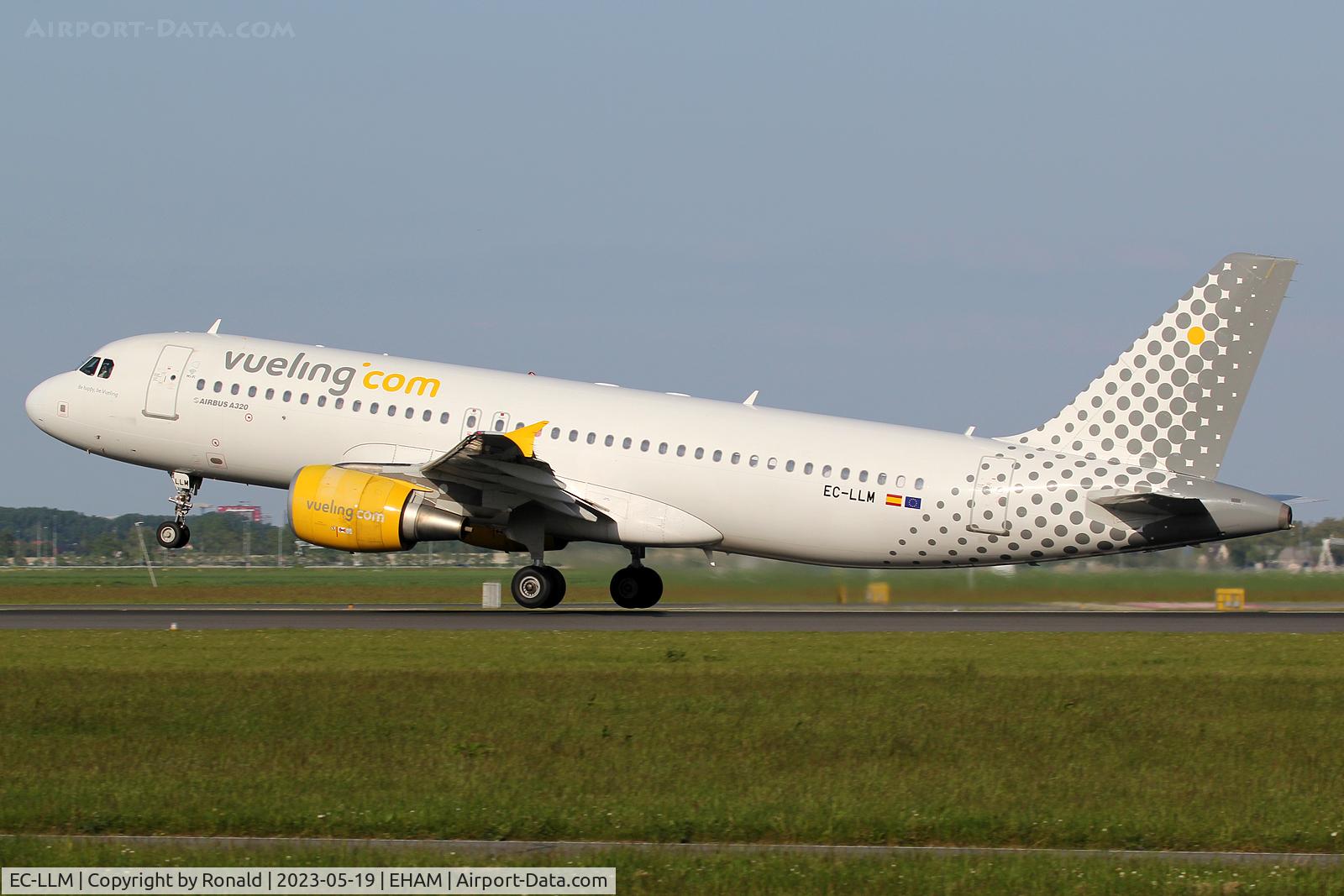 EC-LLM, 2011 Airbus A320-214 C/N 4681, at spl