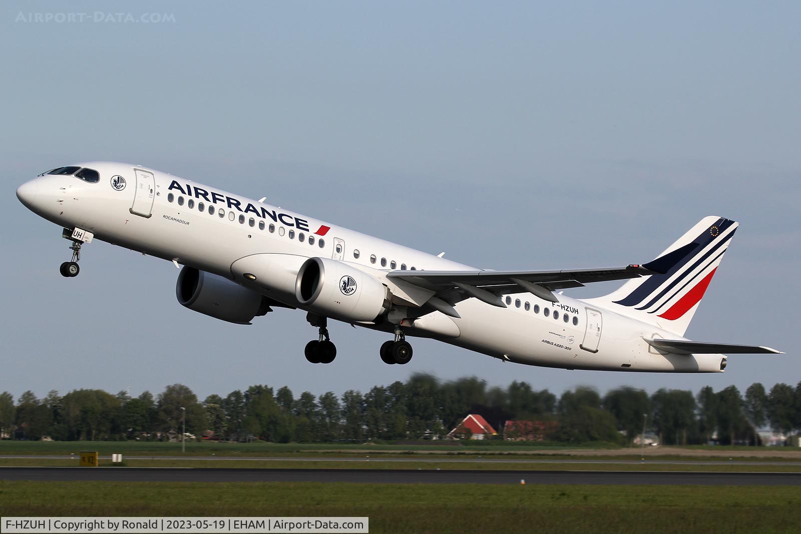 F-HZUH, 2022 Airbus A220-300 C/N 55157, at spl