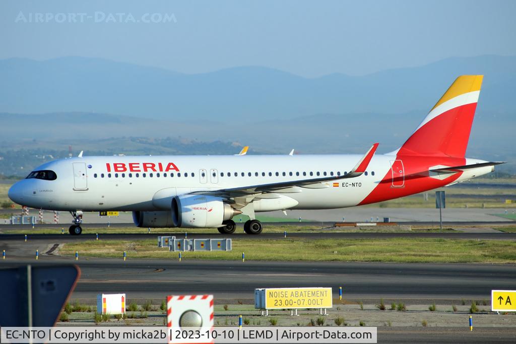 EC-NTO, 2022 Airbus A320-251N C/N 10818, Taxiing