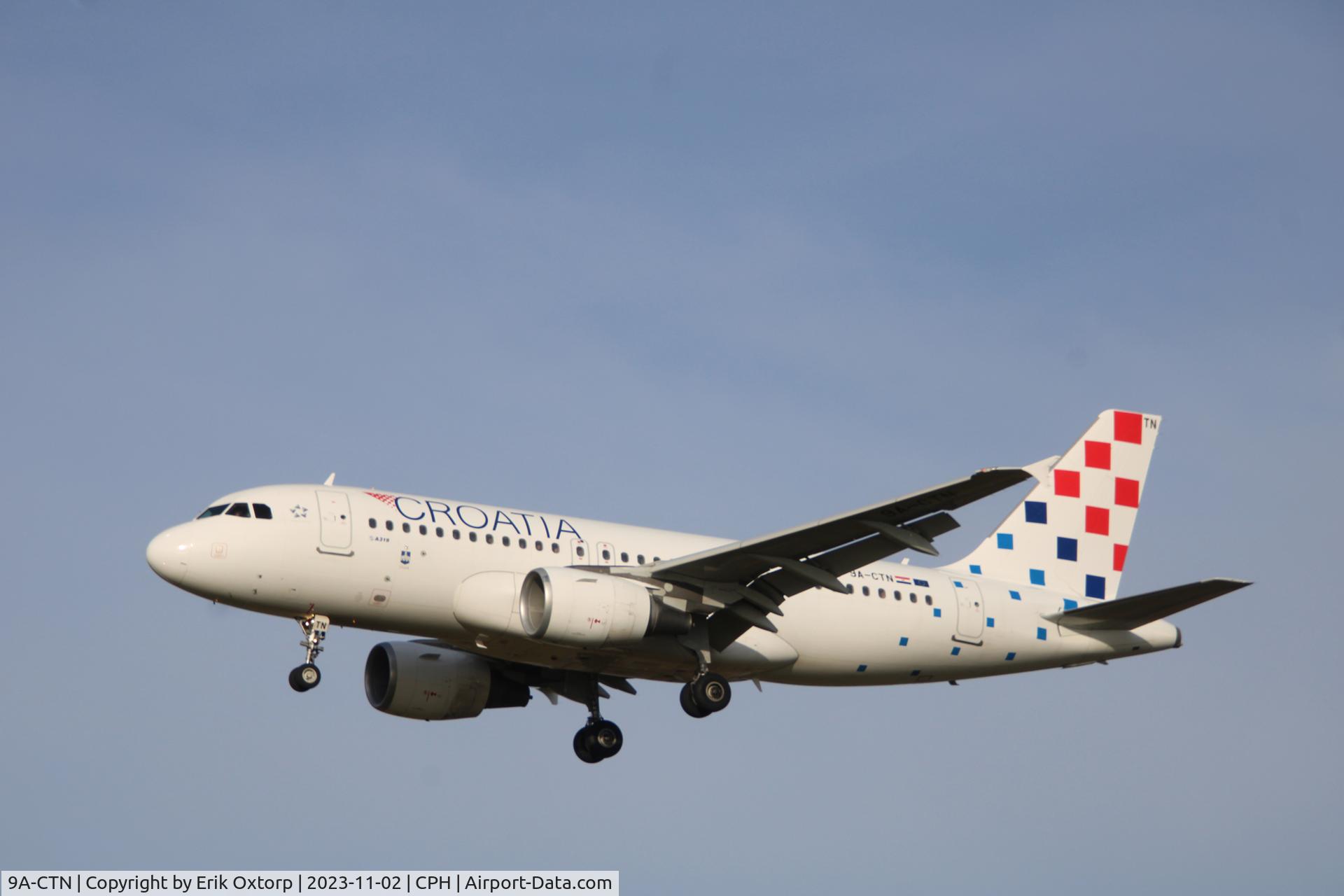 9A-CTN, 2012 Airbus A319-112 C/N 5085, 9A-CTN landing rw 22L