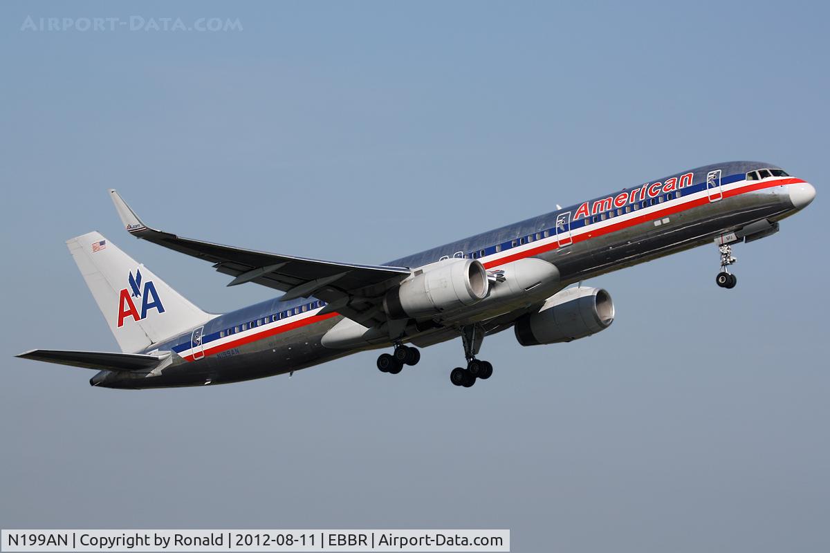 N199AN, 2001 Boeing 757-223 C/N 32393, at bru