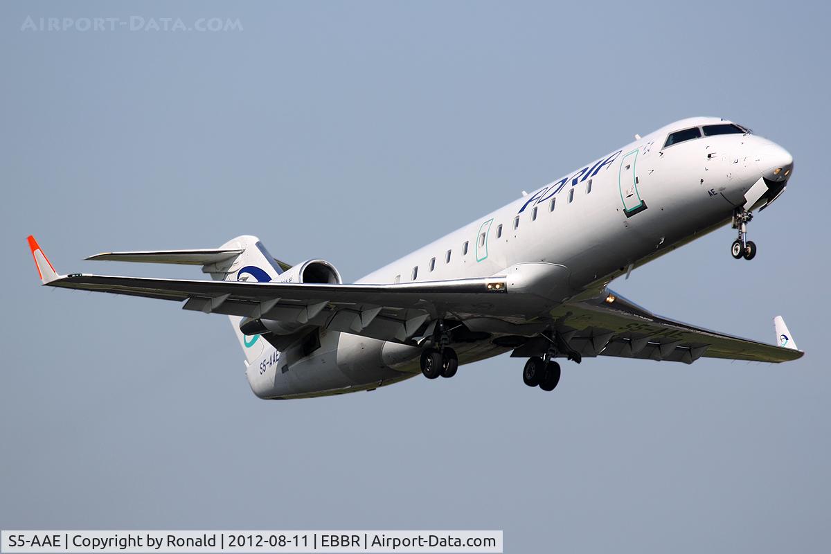S5-AAE, 1998 Canadair CRJ-200LR (CL-600-2B19) C/N 7170, at bru