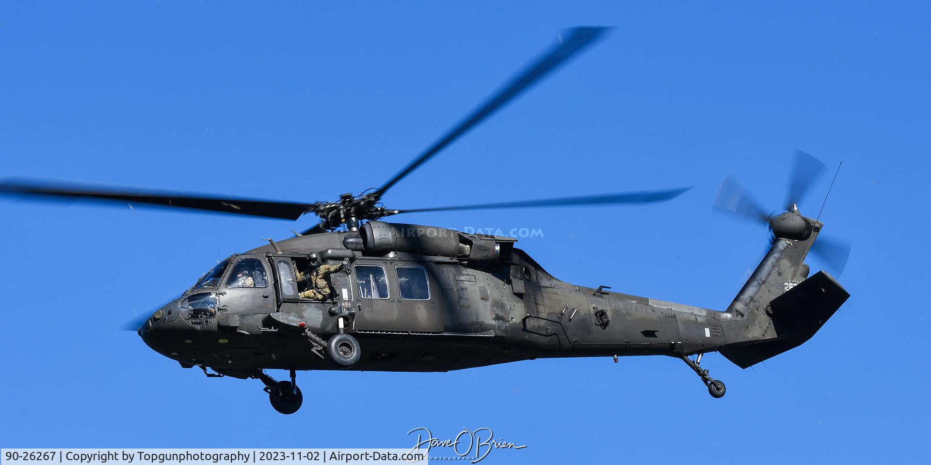 90-26267, 1991 Skikorsky UH-60L C/N 701497, GUARD267 bugging out
