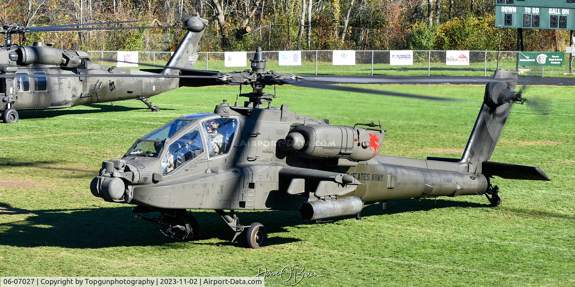 06-07027, 2007 Boeing AH-64D C/N DUS027, Running up to depart back to Fort Drum