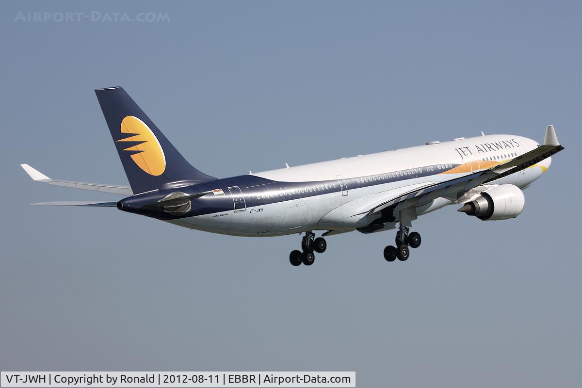 VT-JWH, 2007 Airbus A330-203 C/N 882, at bru