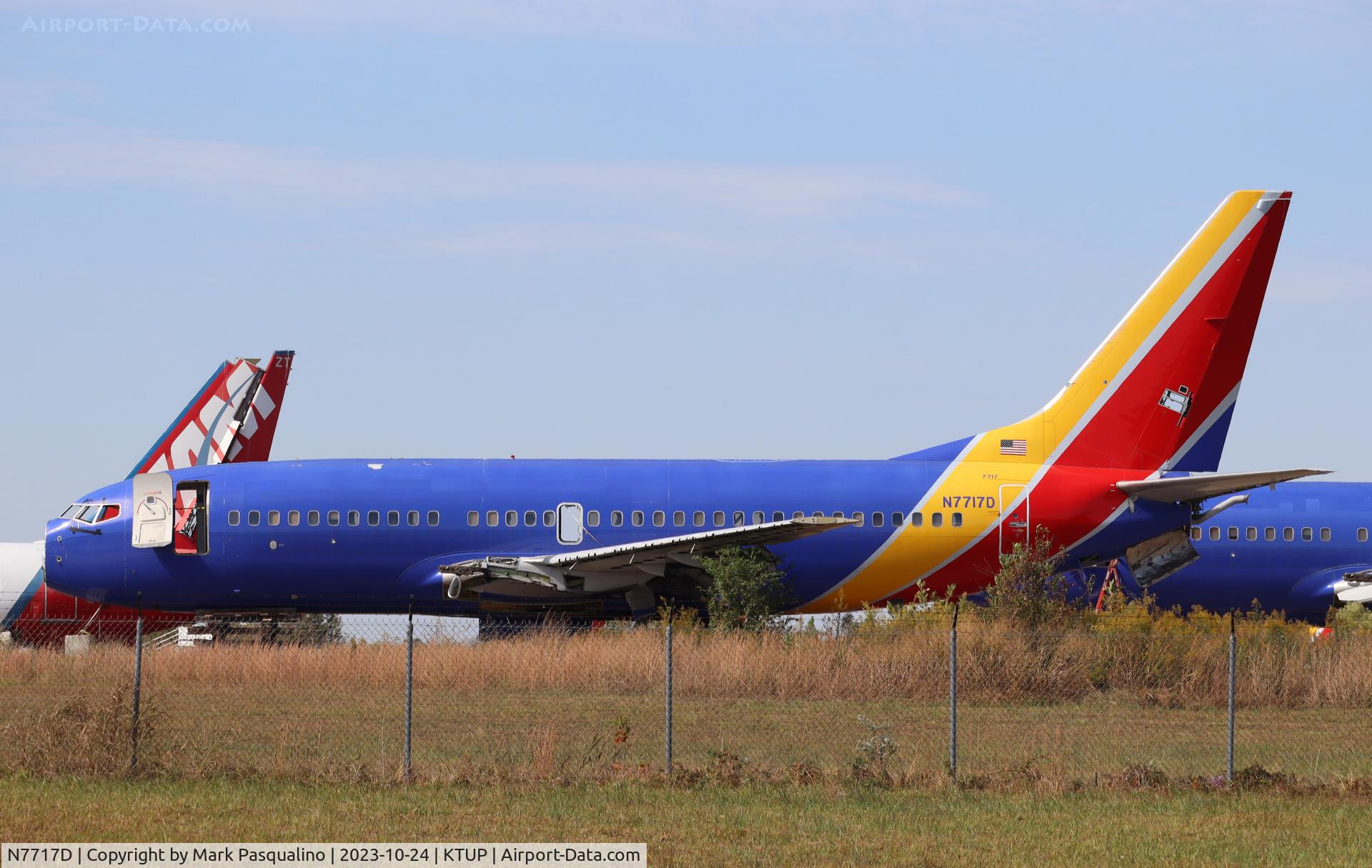 N7717D, 2005 Boeing 737-76N C/N 32664, Boeing 737-76N