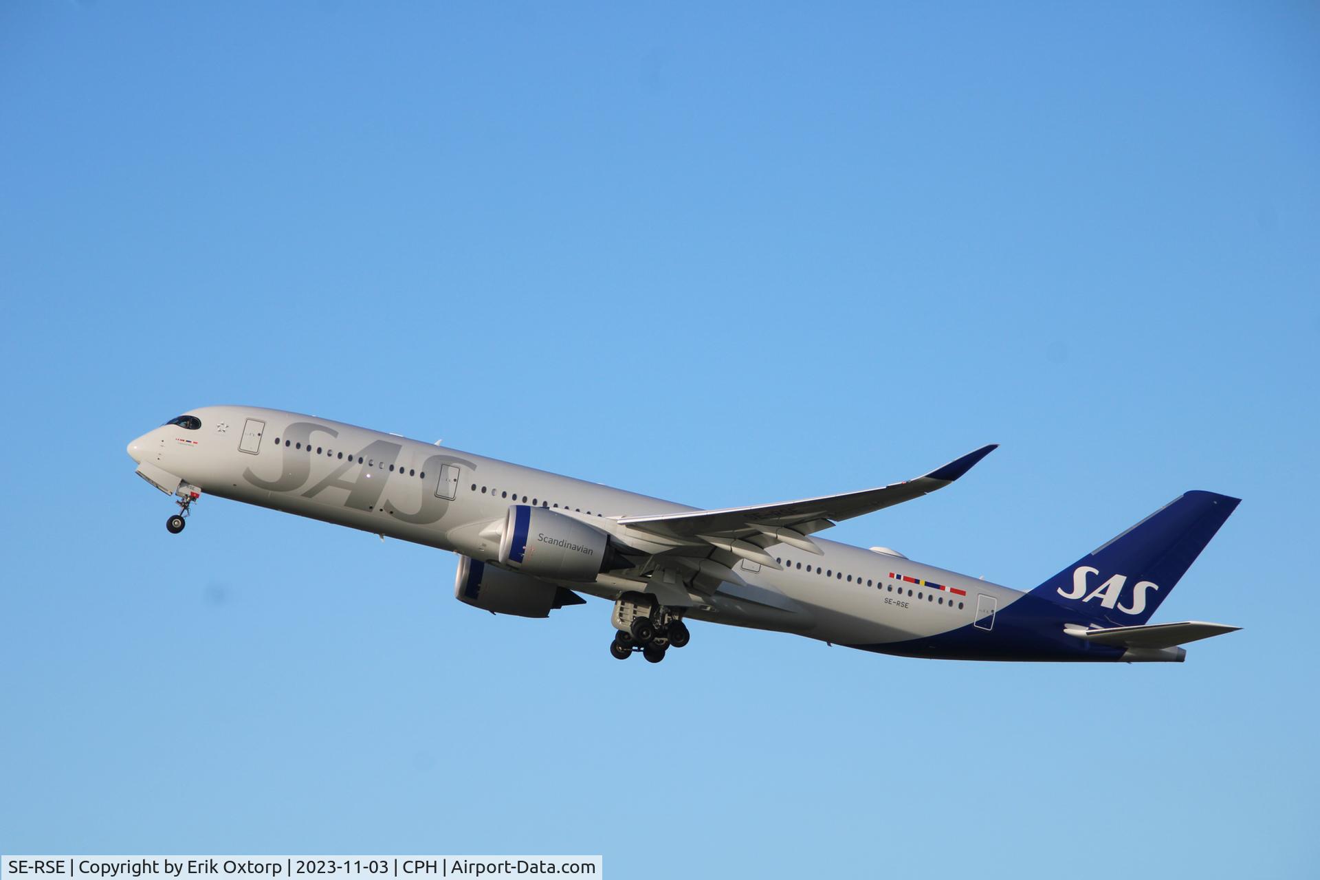 SE-RSE, 2021 Airbus A350-941 C/N 484, SE-RSE taking off rw 22R