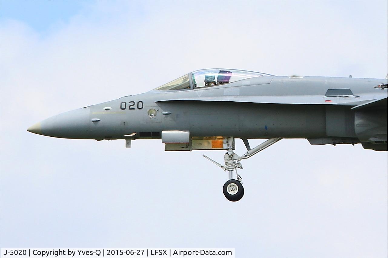 J-5020, McDonnell Douglas F/A-18C Hornet C/N 1369/SFC020, McDonnell Douglas FA-18C Hornet, On final rwy 29, Luxeuil-Saint Sauveur Air Base 116 (LFSX)