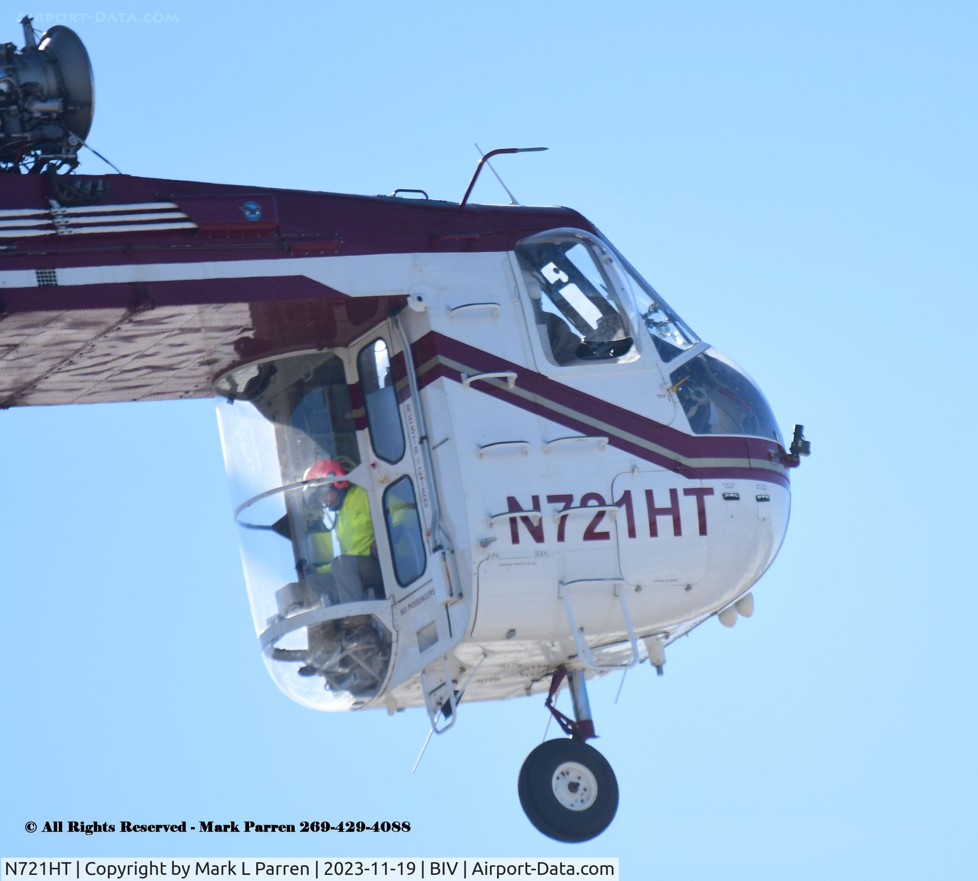 N721HT, 1969 Sikorsky CH-54B Tarhe C/N 64-073, Working in Holland, Michigan