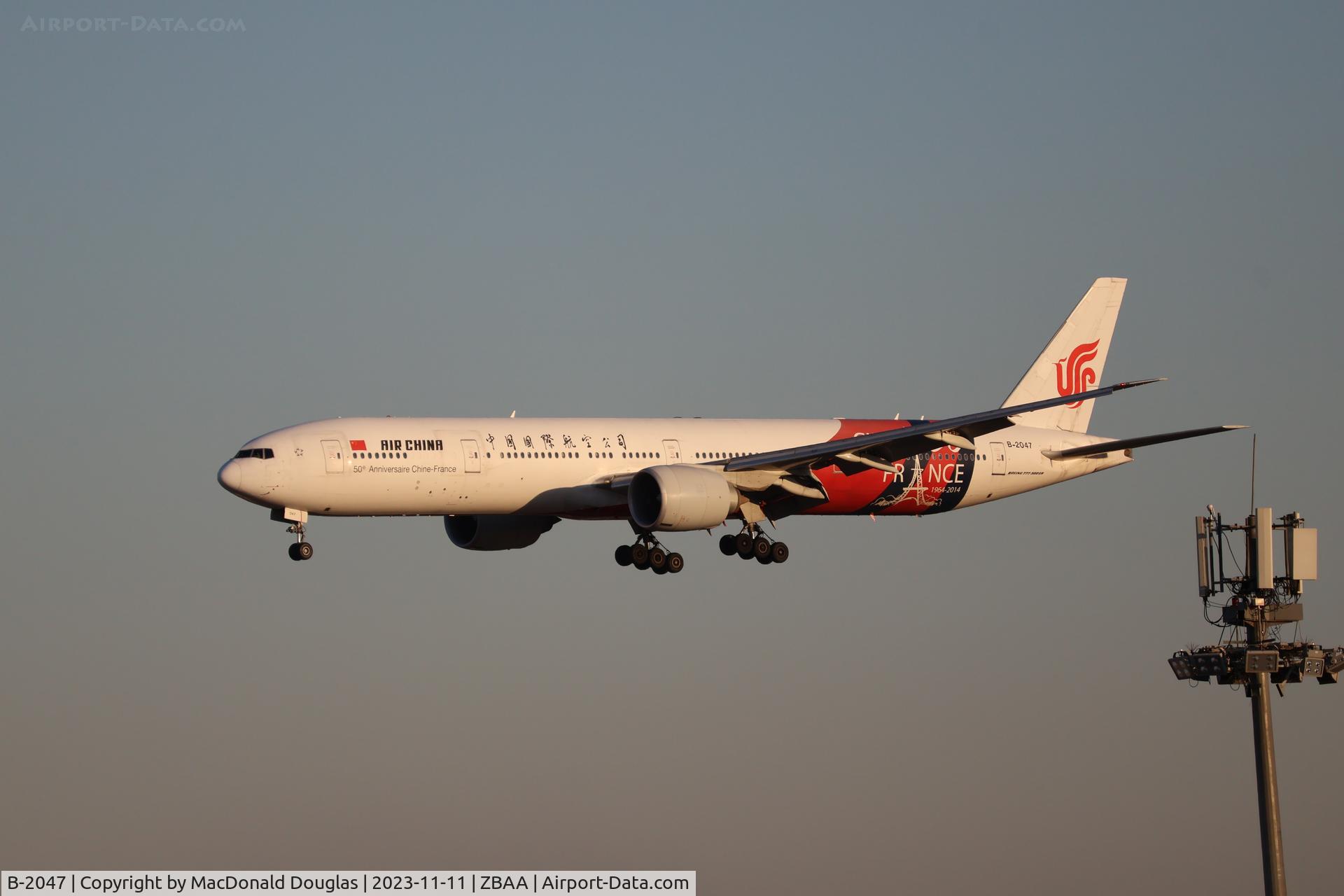 B-2047, 2014 Boeing 777-39L/ER C/N 60374/1196, PEK/ZBAA