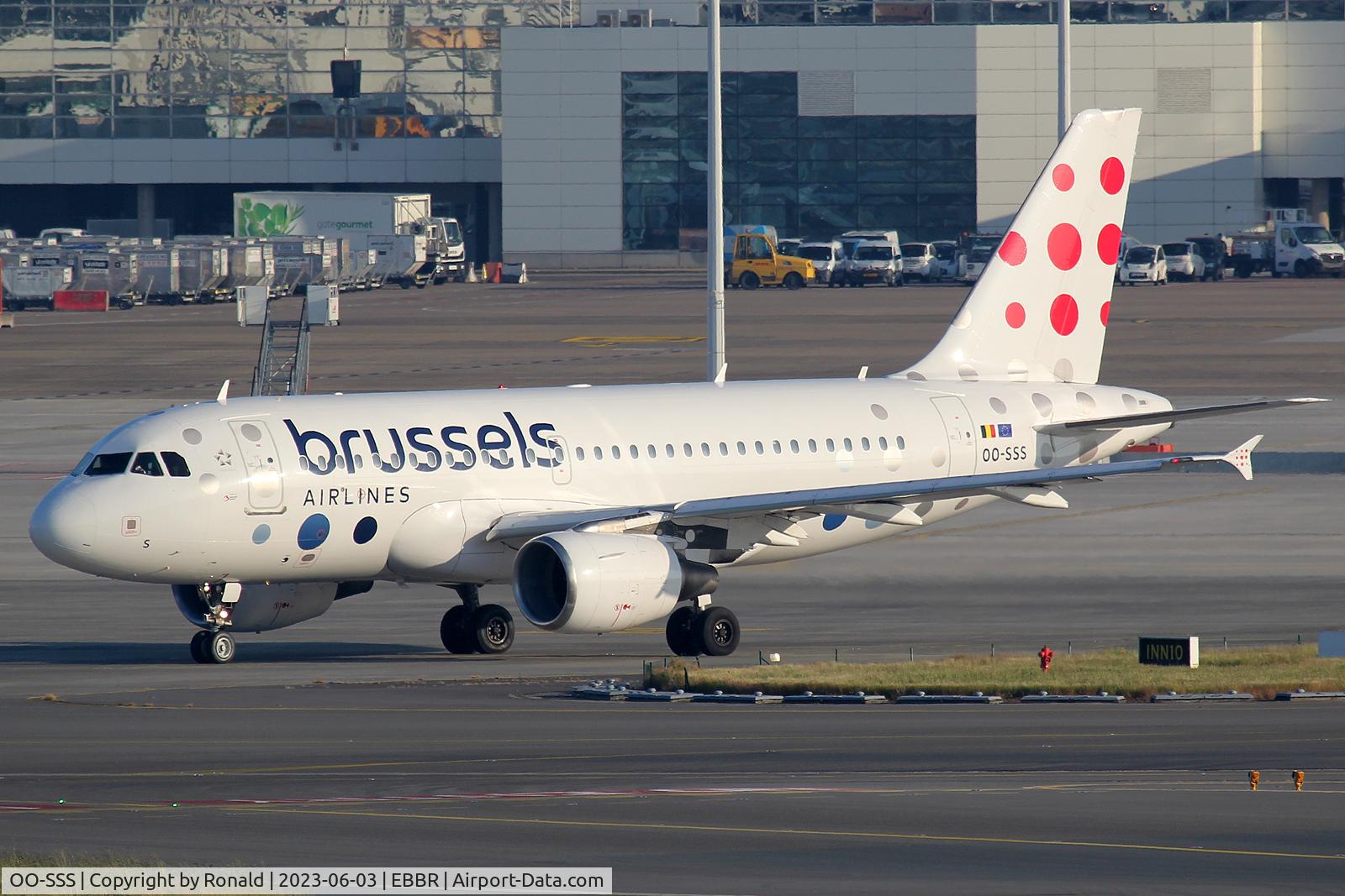 OO-SSS, 2003 Airbus A319-111 C/N 2030, at bru
