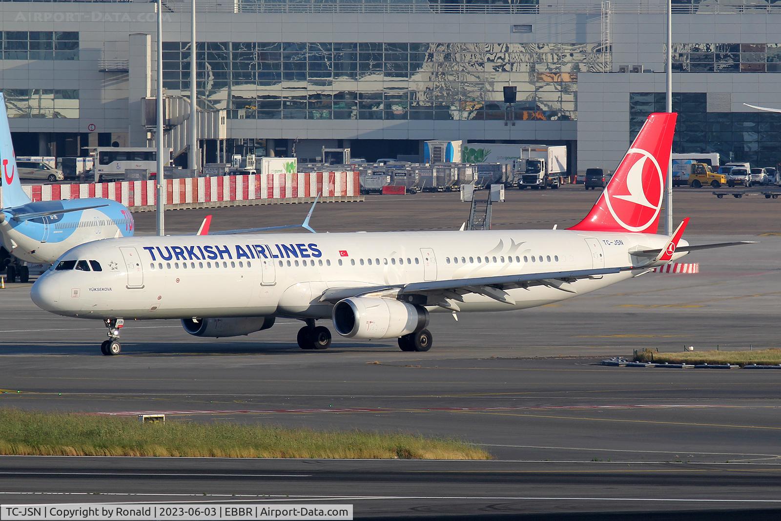 TC-JSN, 2015 Airbus A321-231 C/N 6508, at bru