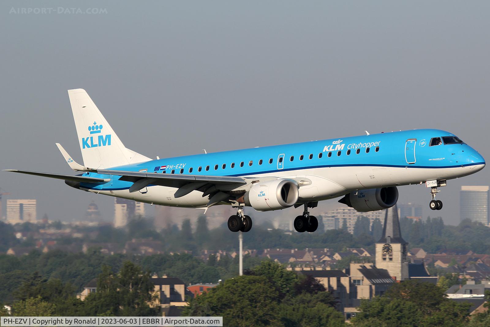 PH-EZV, 2012 Embraer 190LR (ERJ-190-100LR) C/N 19000528, at bru