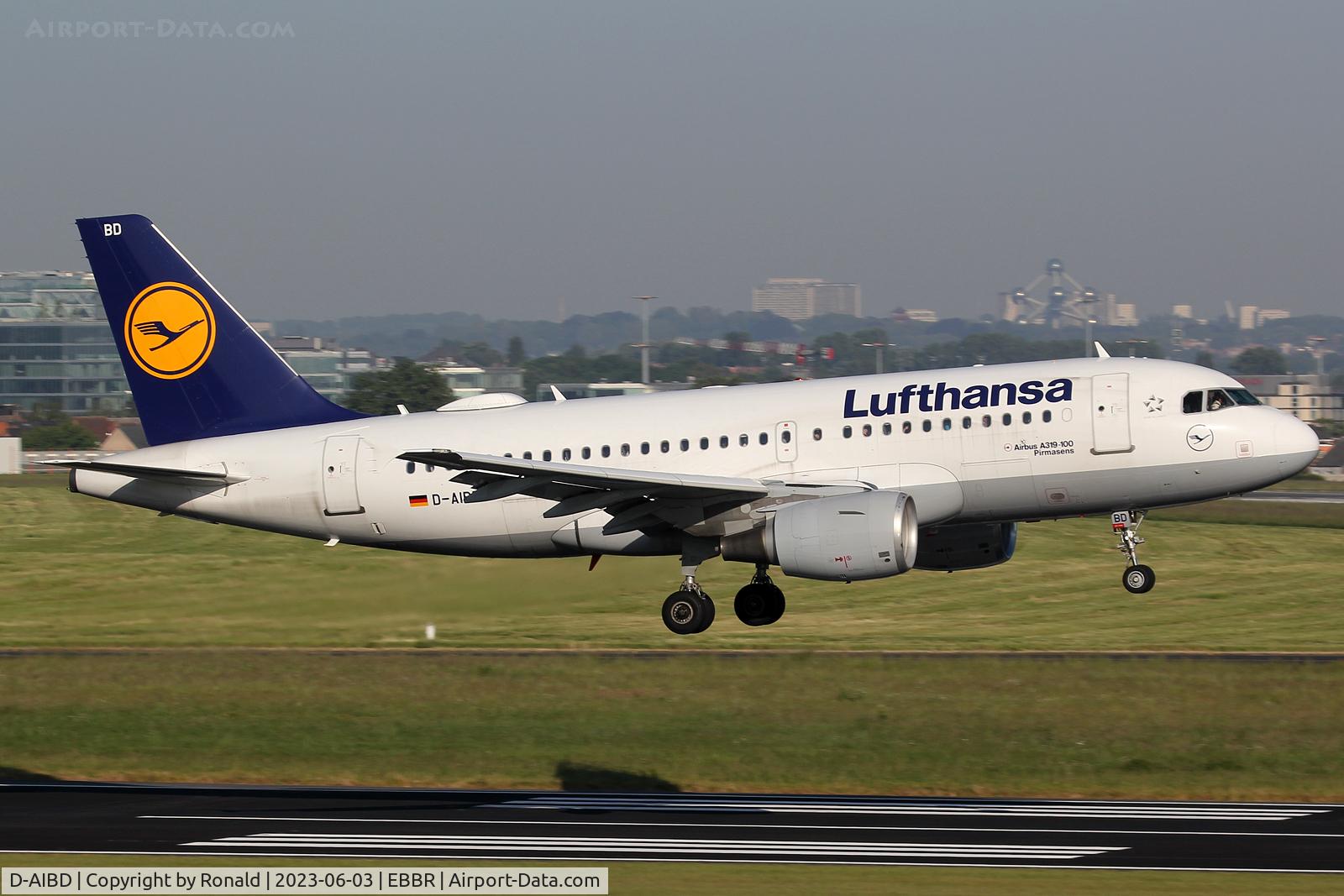 D-AIBD, 2010 Airbus A319-112 C/N 4455, at bru