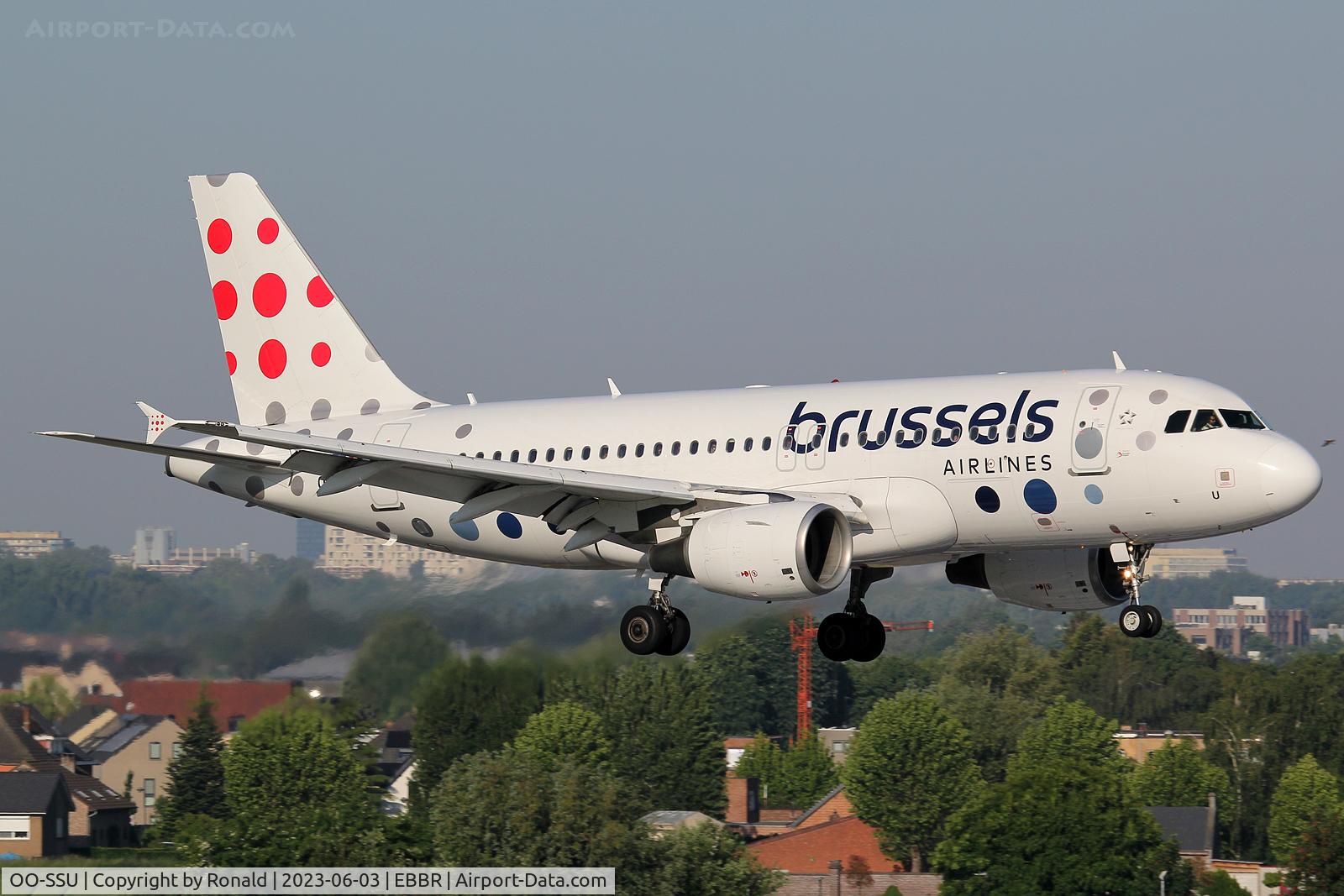 OO-SSU, 2004 Airbus A319-111 C/N 2230, at bru
