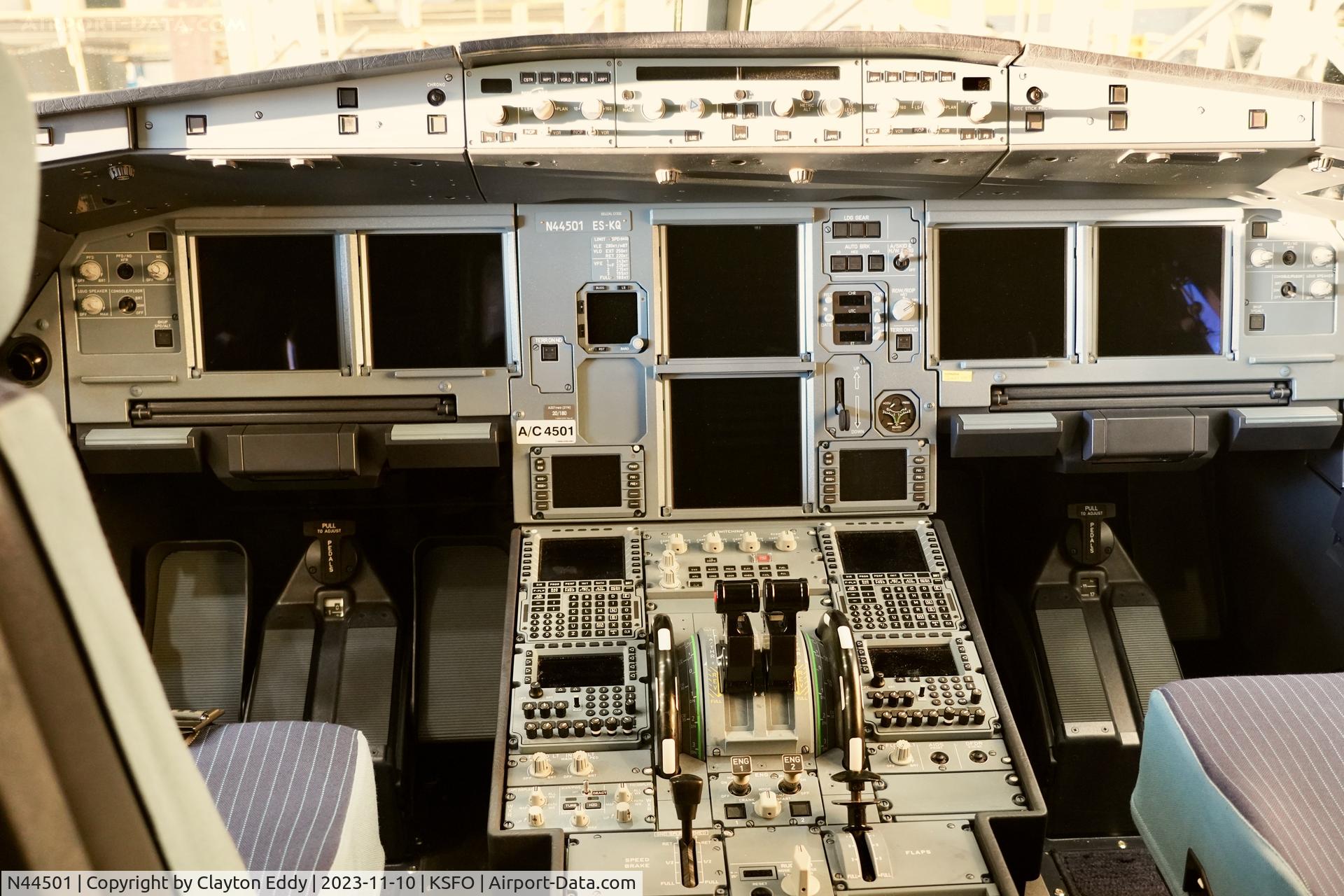 N44501, 2023 Airbus A321-271NX C/N 11500, Flightdeck SFO 2023.