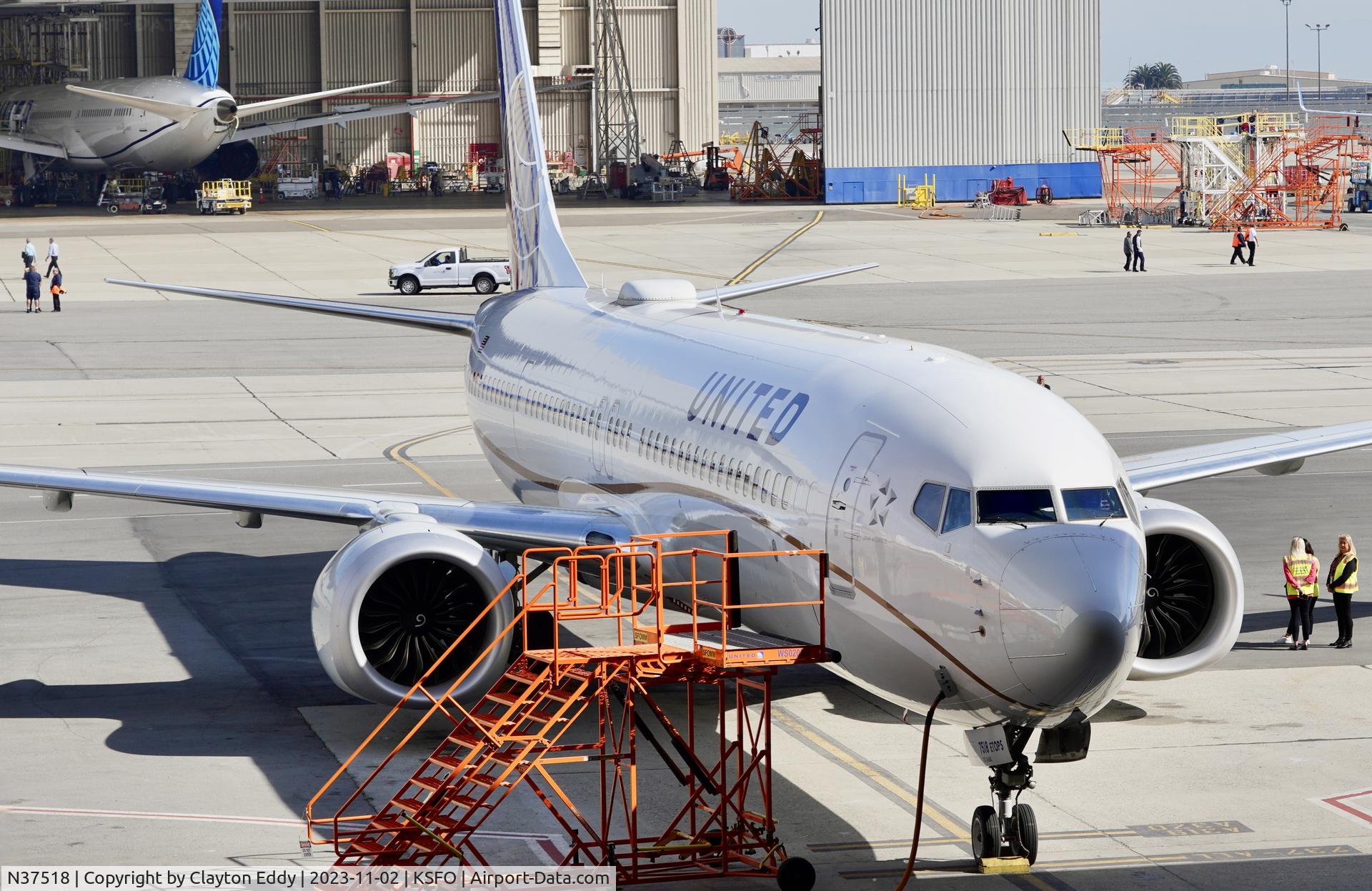 N37518, 2019 Boeing 737-9 MAX C/N 64495, SFO 2023.