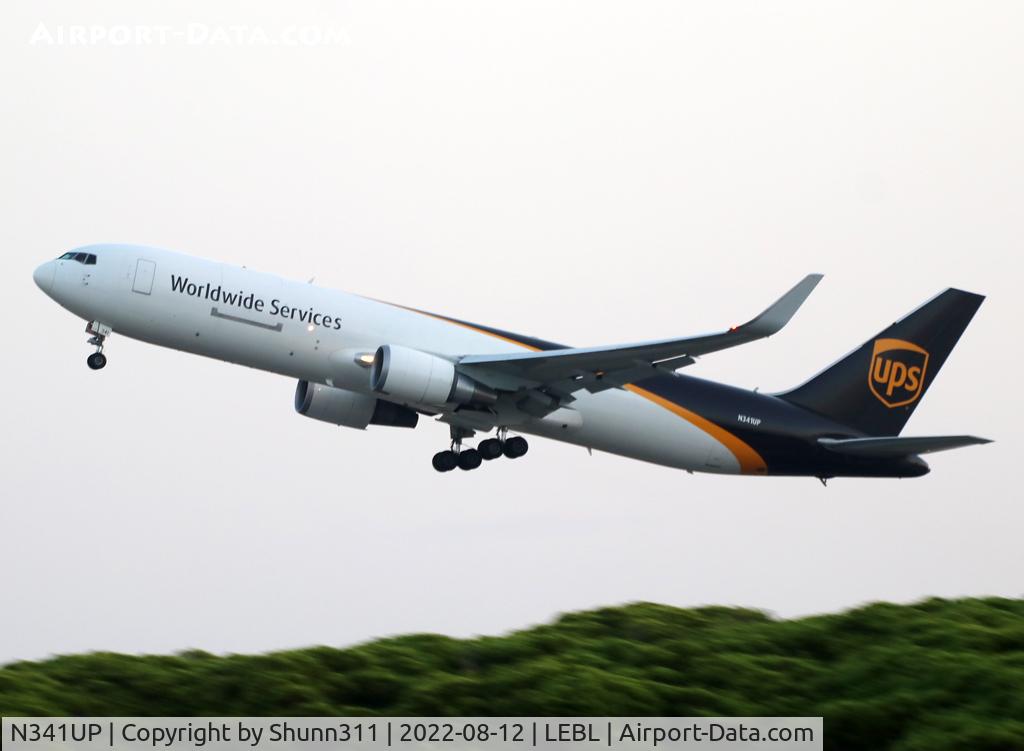 N341UP, 2010 Boeing 767-34AF C/N 37861, Taking off from rwy 24R
