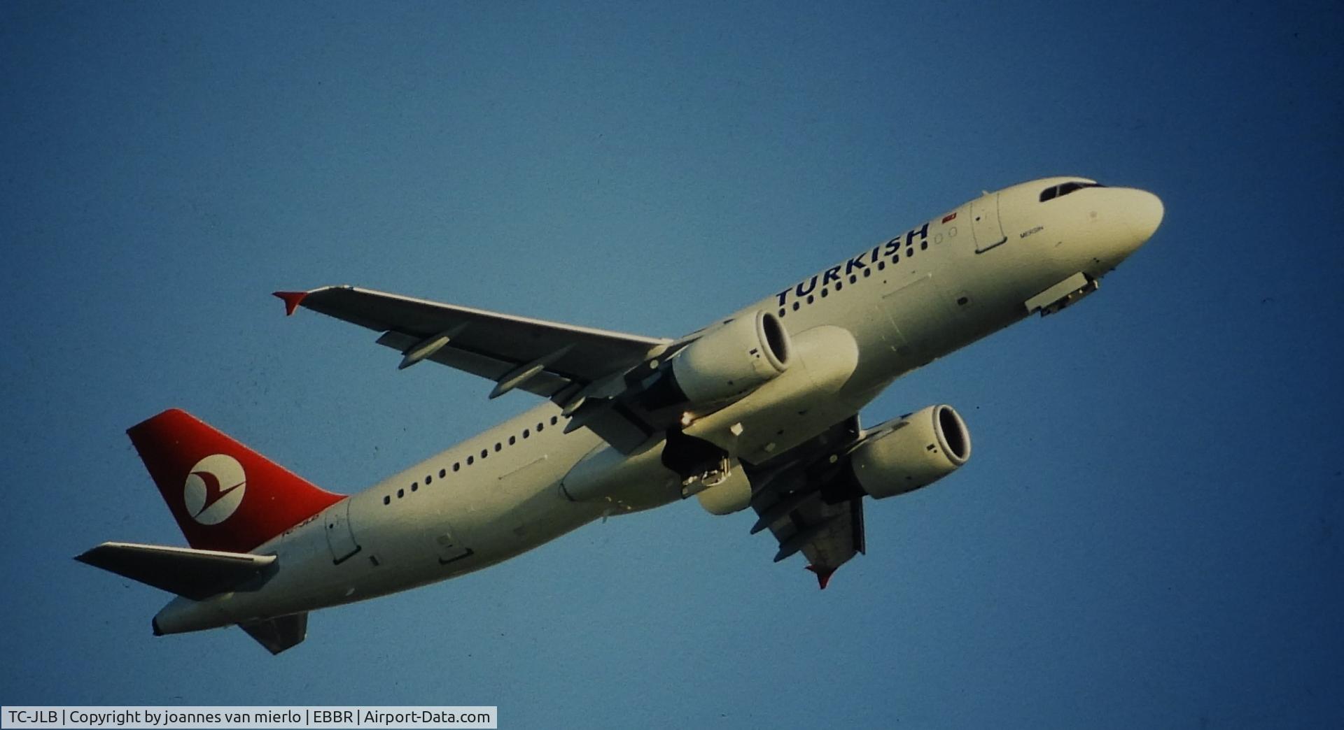 TC-JLB, 1995 Airbus A320-214 C/N 562, Slide scan