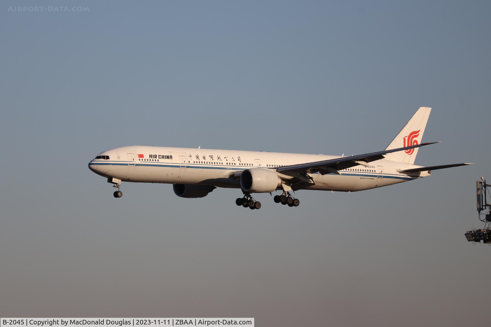 B-2045, 2014 Boeing 777-39L/ER C/N 41443, PEK/ZBAA