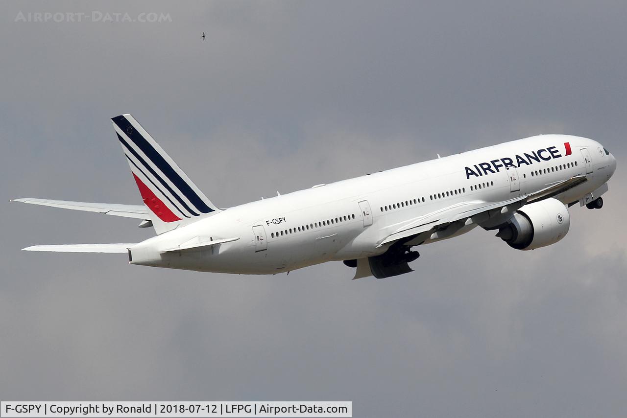 F-GSPY, 2002 Boeing 777-228/ER C/N 32305, at cdg