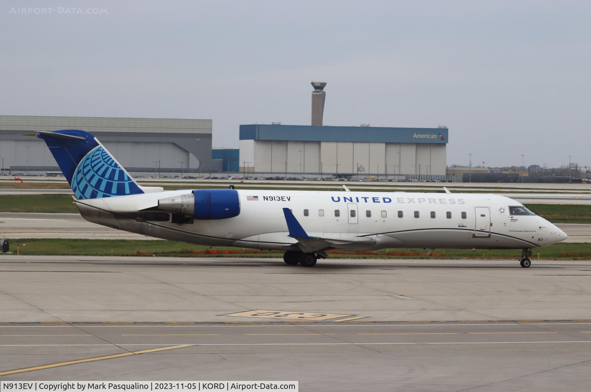 N913EV, 2002 Bombardier CRJ-200ER (CL-600-2B19) C/N 7731, CL-600-2B19