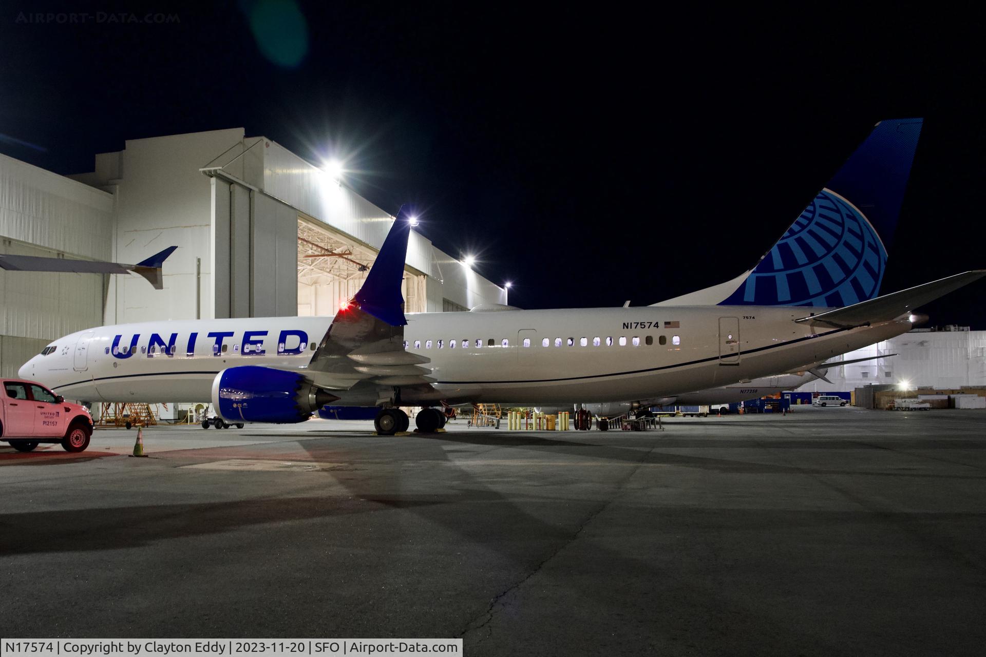 N17574, 2023 Boeing 737 MAX 9 C/N 67608, SFO 2023.