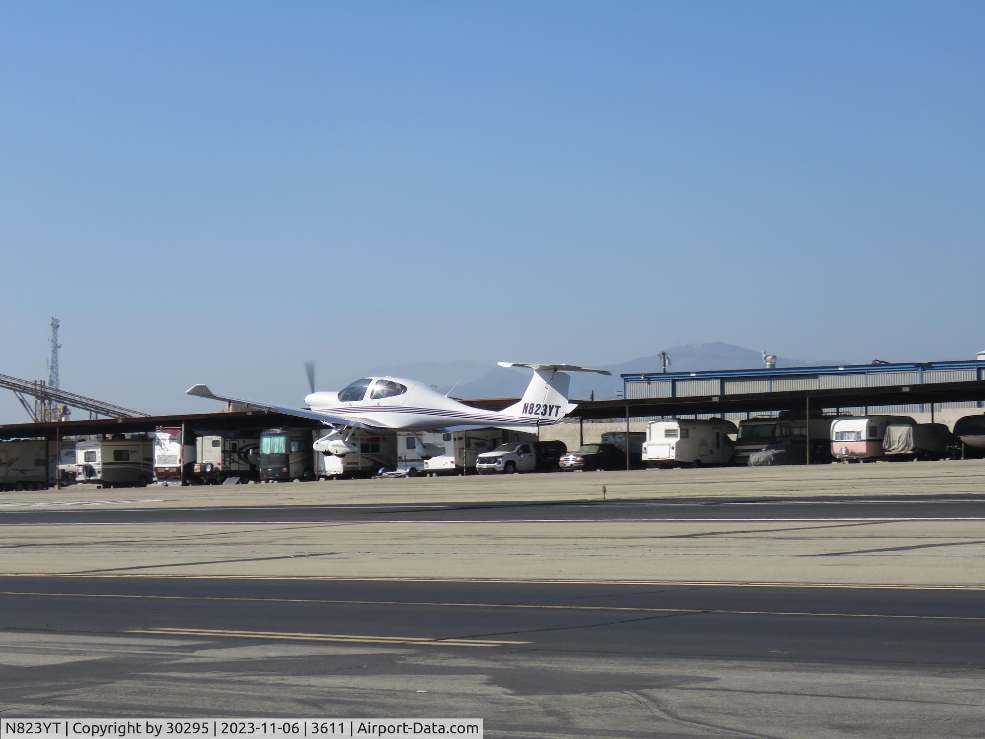 N823YT, 2005 Diamond DA-40 Diamond Star C/N 40.555, Lifting off