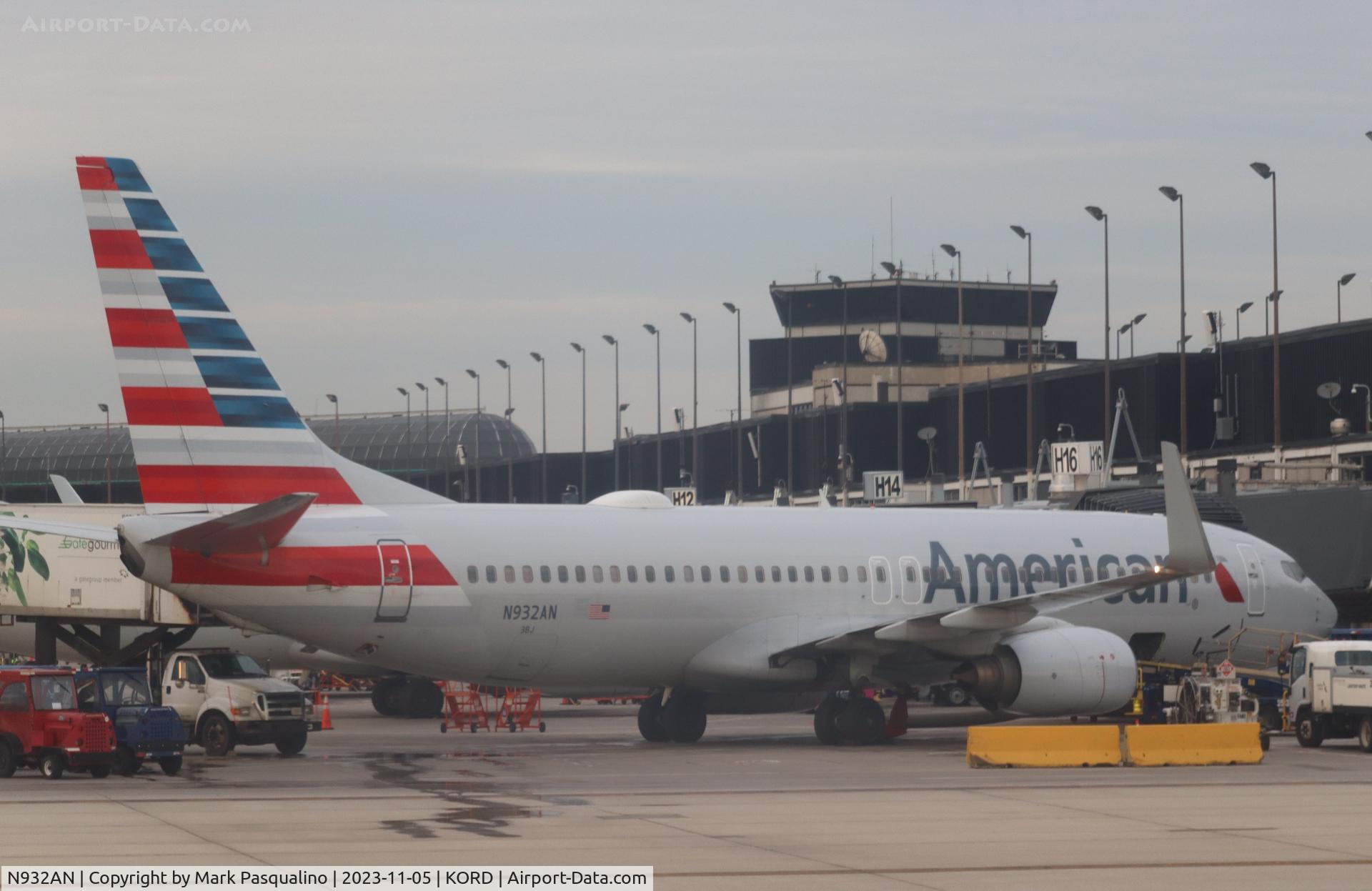 N932AN, 2000 Boeing 737-823 C/N 29530, Boeing 737-823