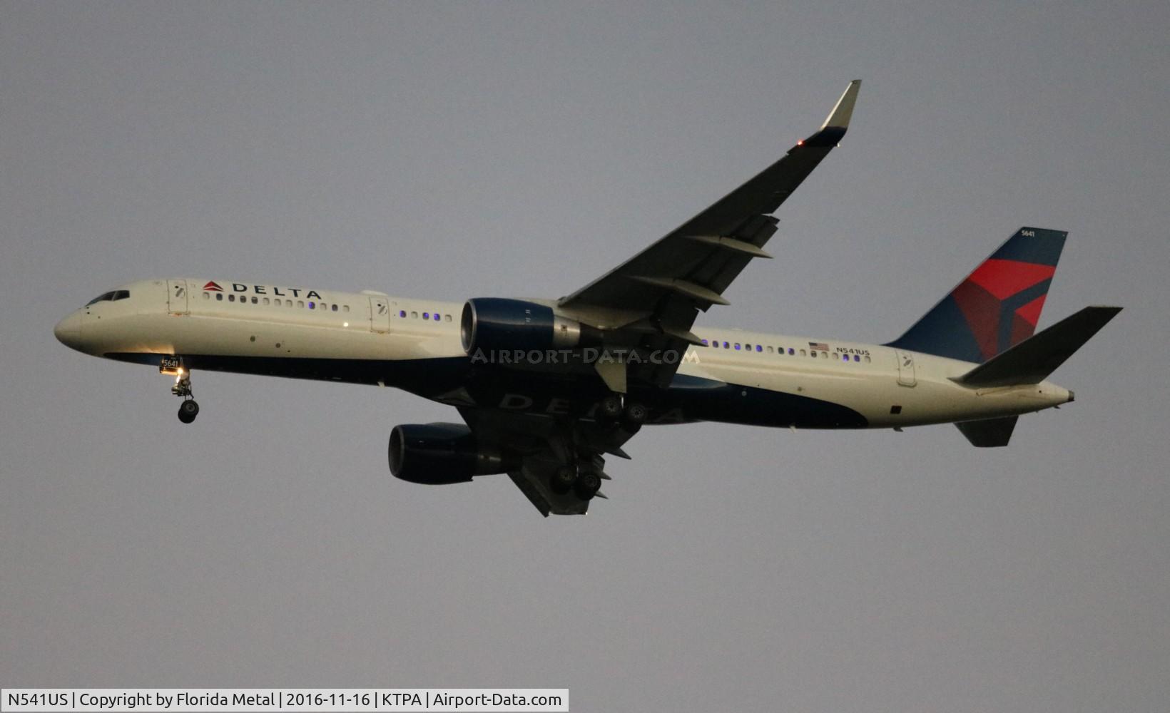 N541US, 1996 Boeing 757-251 C/N 26488, DAL 752 zx