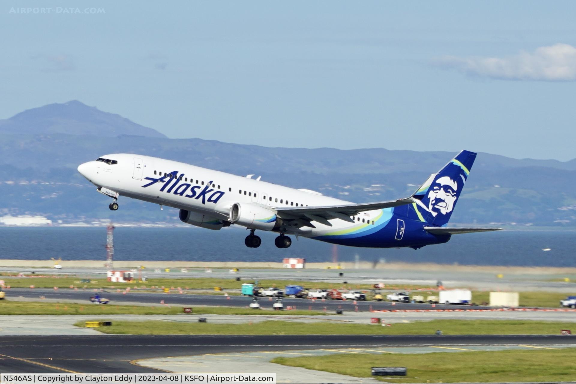 N546AS, 2005 Boeing 737-890 C/N 30022, SFO 2023.