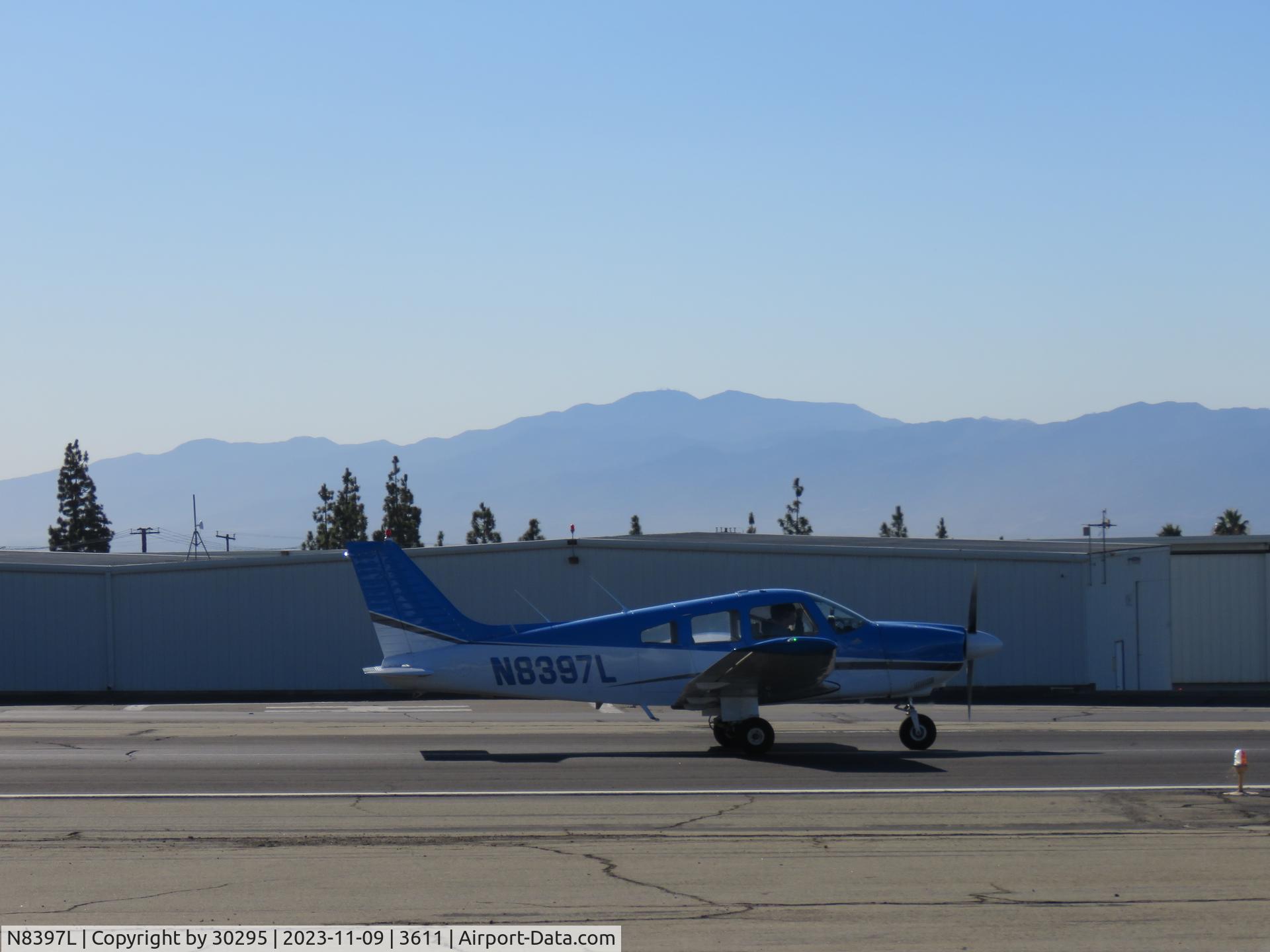 N8397L, 1981 Piper PA-28-181 C/N 28-8190252, Rolling