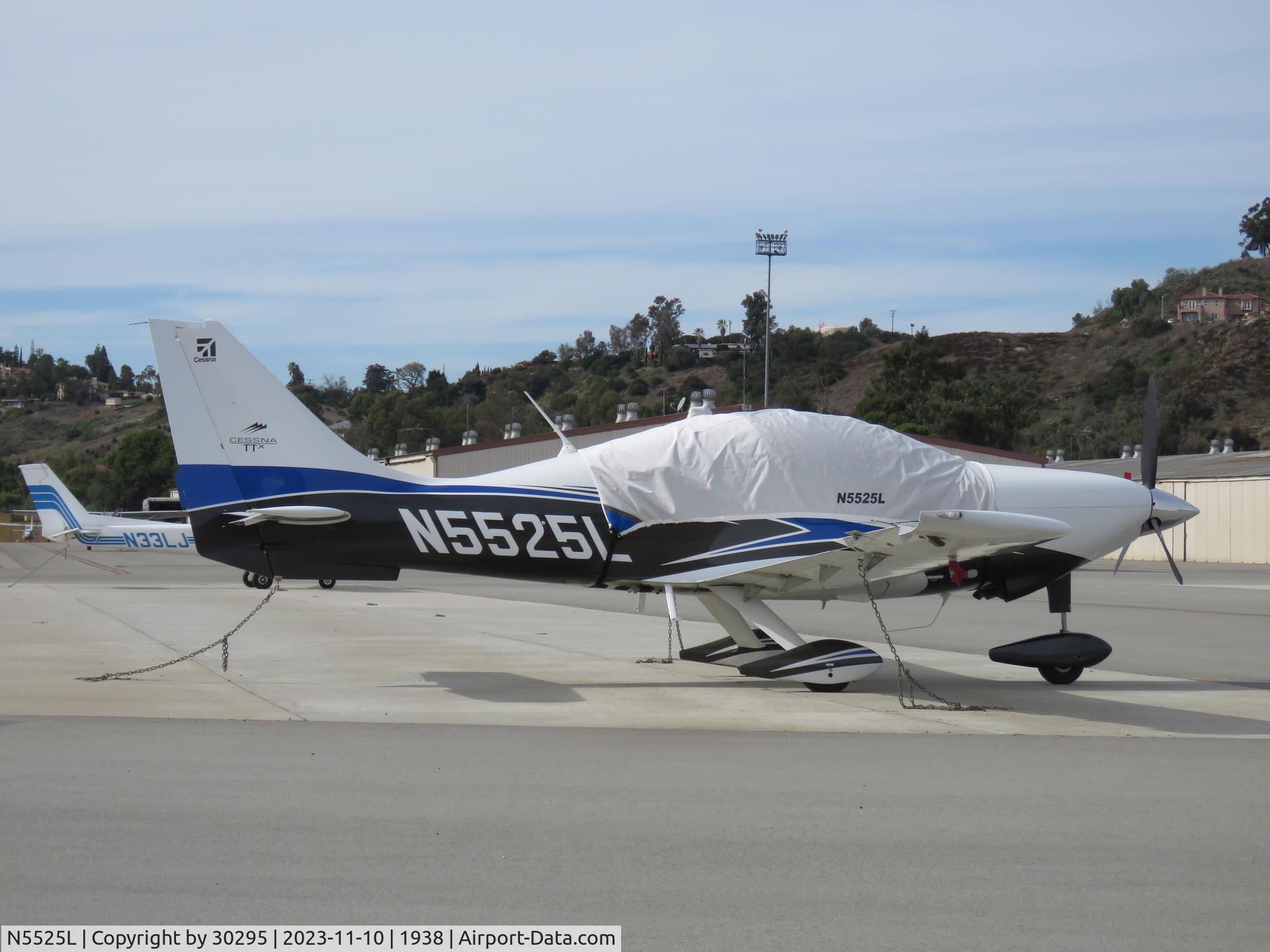 N5525L, 2014 Cessna T240 C/N T240-02039, Covered & parked