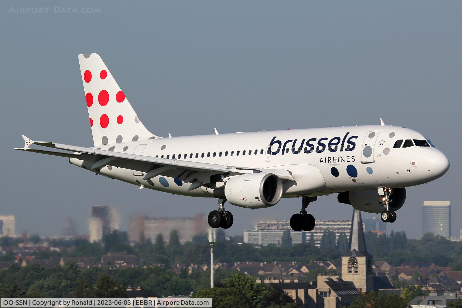 OO-SSN, 2003 Airbus A319-112 C/N 1963, at bru