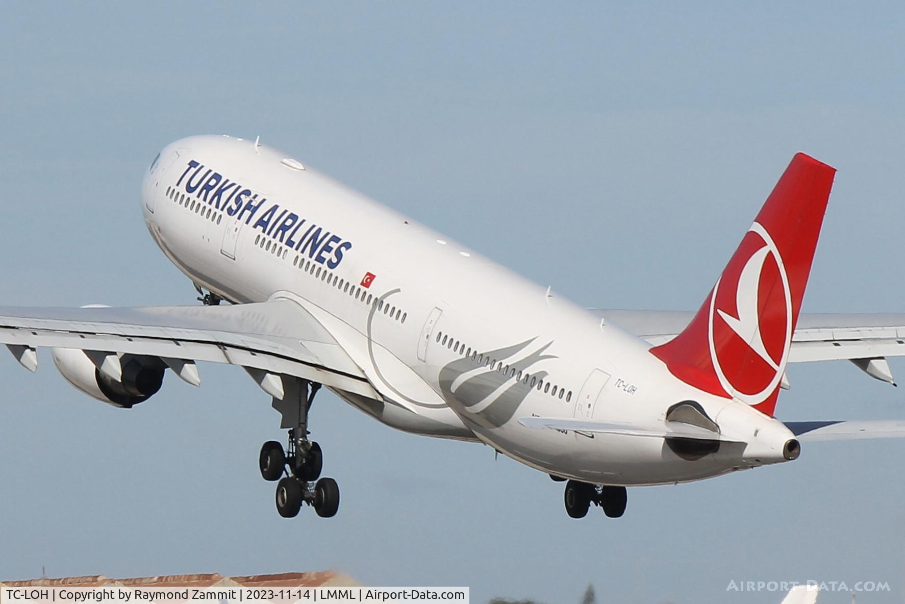 TC-LOH, 2011 Airbus A330-223 C/N 1213, A330 TC-LOH Turkish Airlines