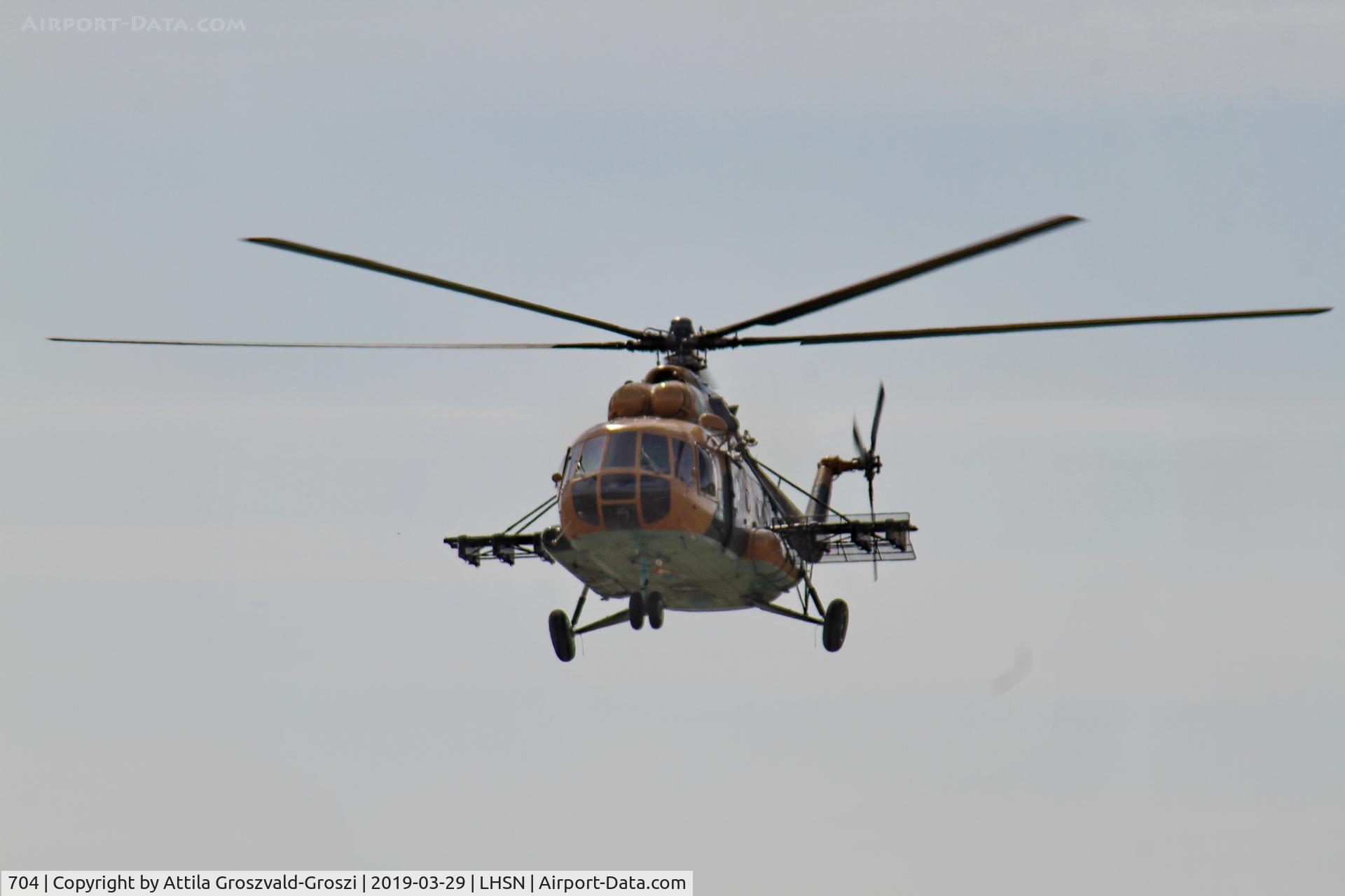 704, 1987 Mil Mi-17 Hip C/N 104M04, LHSN - Szolnok Air Base Hungary