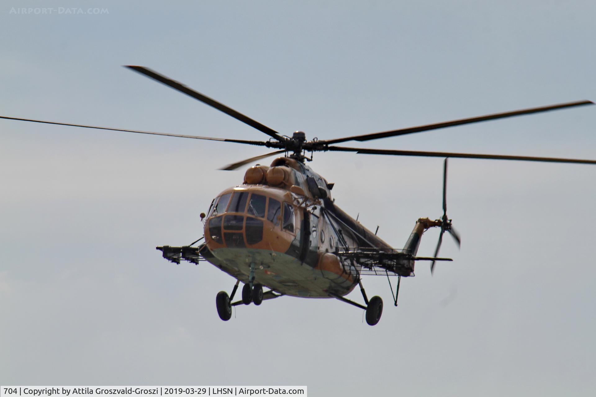 704, 1987 Mil Mi-17 Hip C/N 104M04, LHSN - Szolnok Air Base Hungary