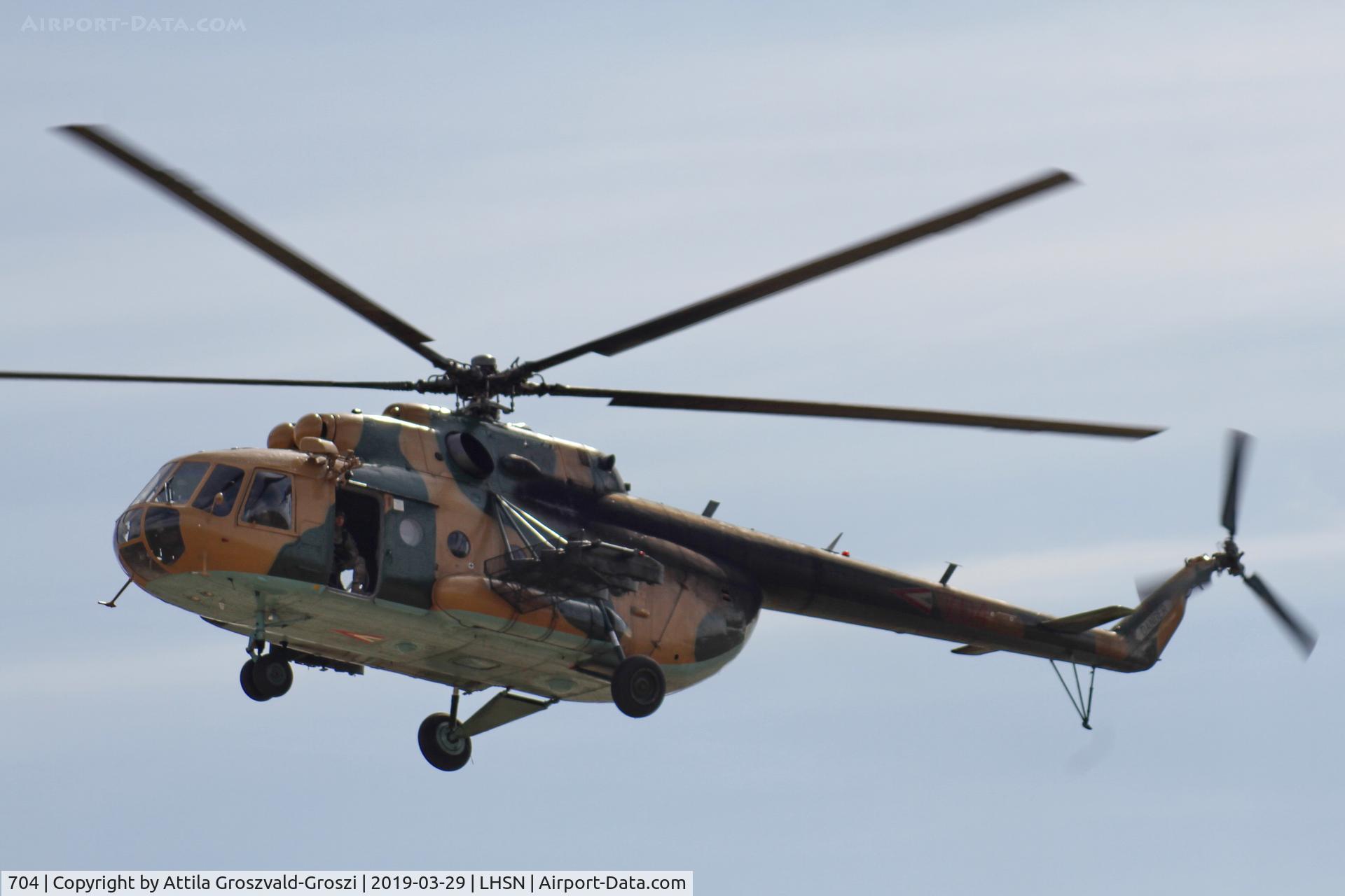 704, 1987 Mil Mi-17 Hip C/N 104M04, LHSN - Szolnok Air Base Hungary