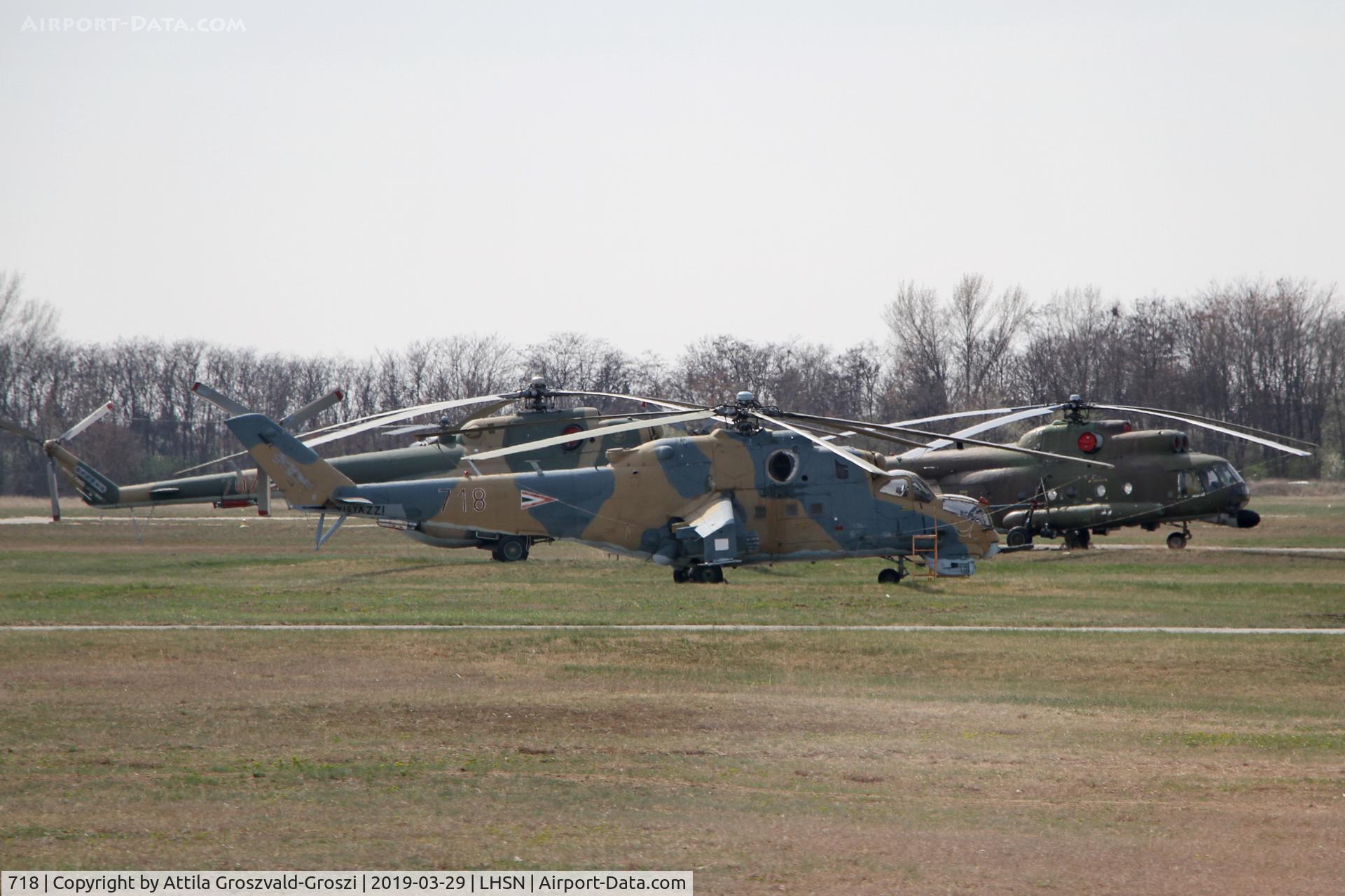 718, 1985 Mil Mi-24V Hind E C/N K220718, LHSN - Szolnok Air Base Hungary