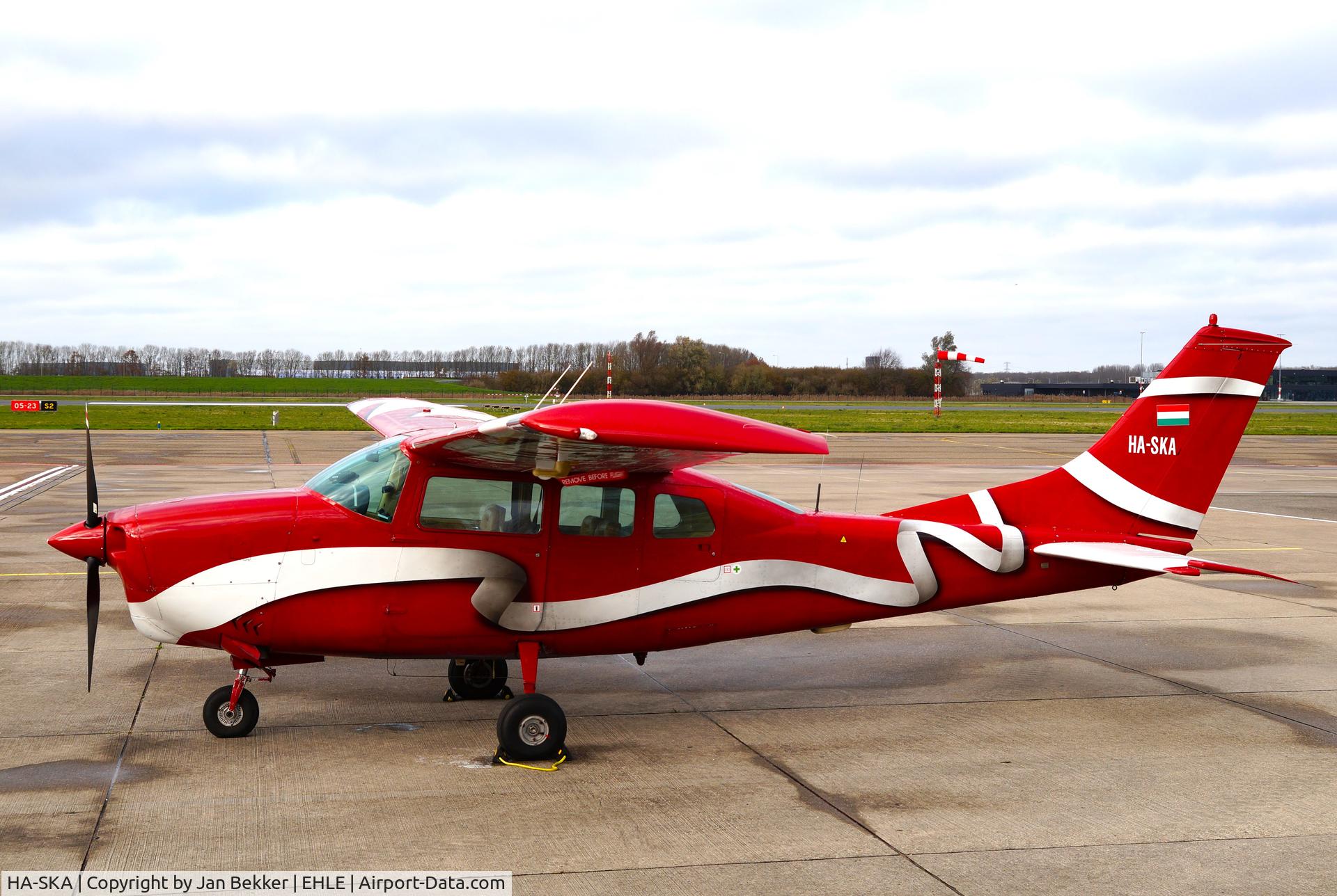 HA-SKA, 1968 Cessna 210H Centurion C/N 21059024, Lelystad Airport